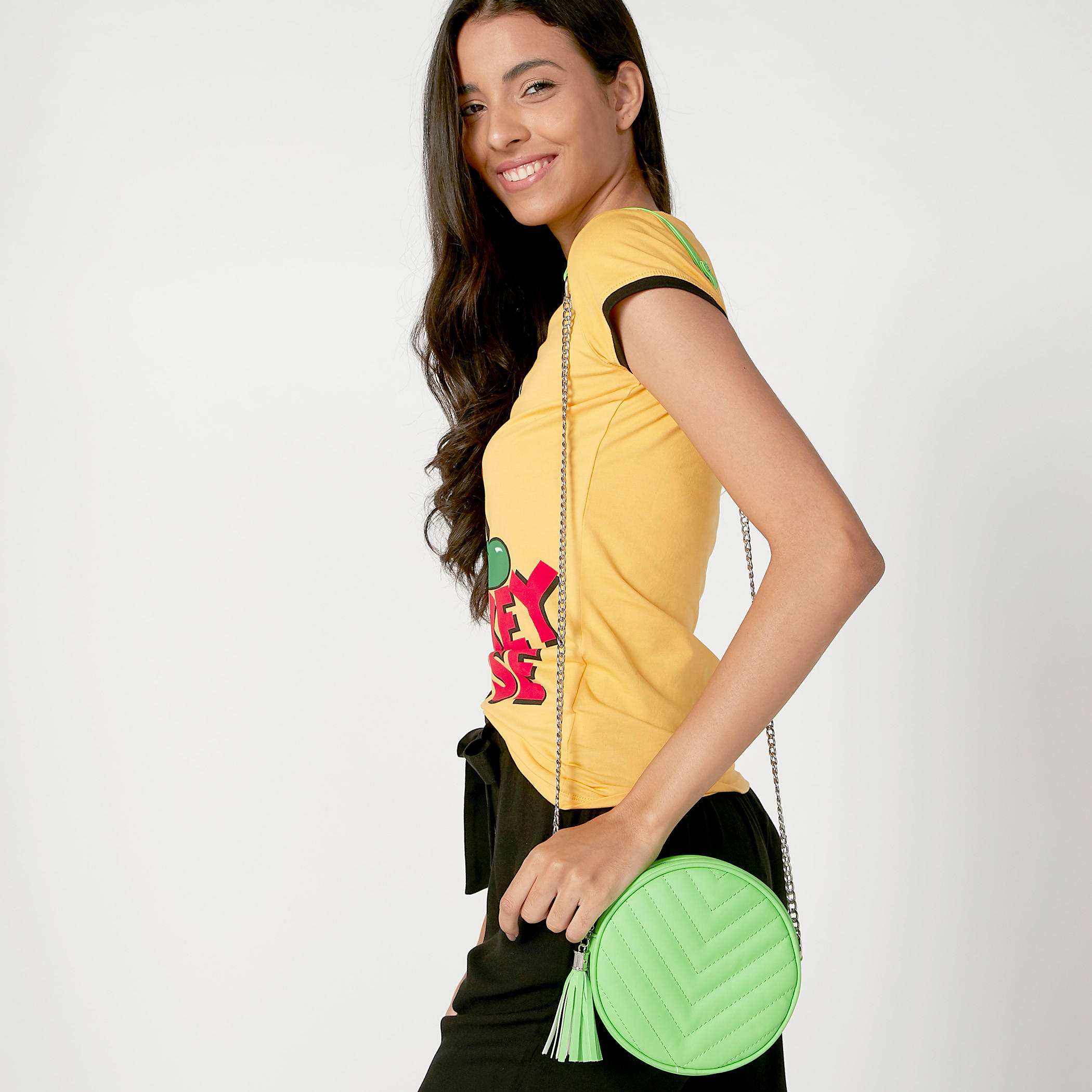 شنطة كروس بودي مبطّنة بسلسلة ميتاليك وسحّاب إغلاق-women-bagsandwallets-handbags-image-2