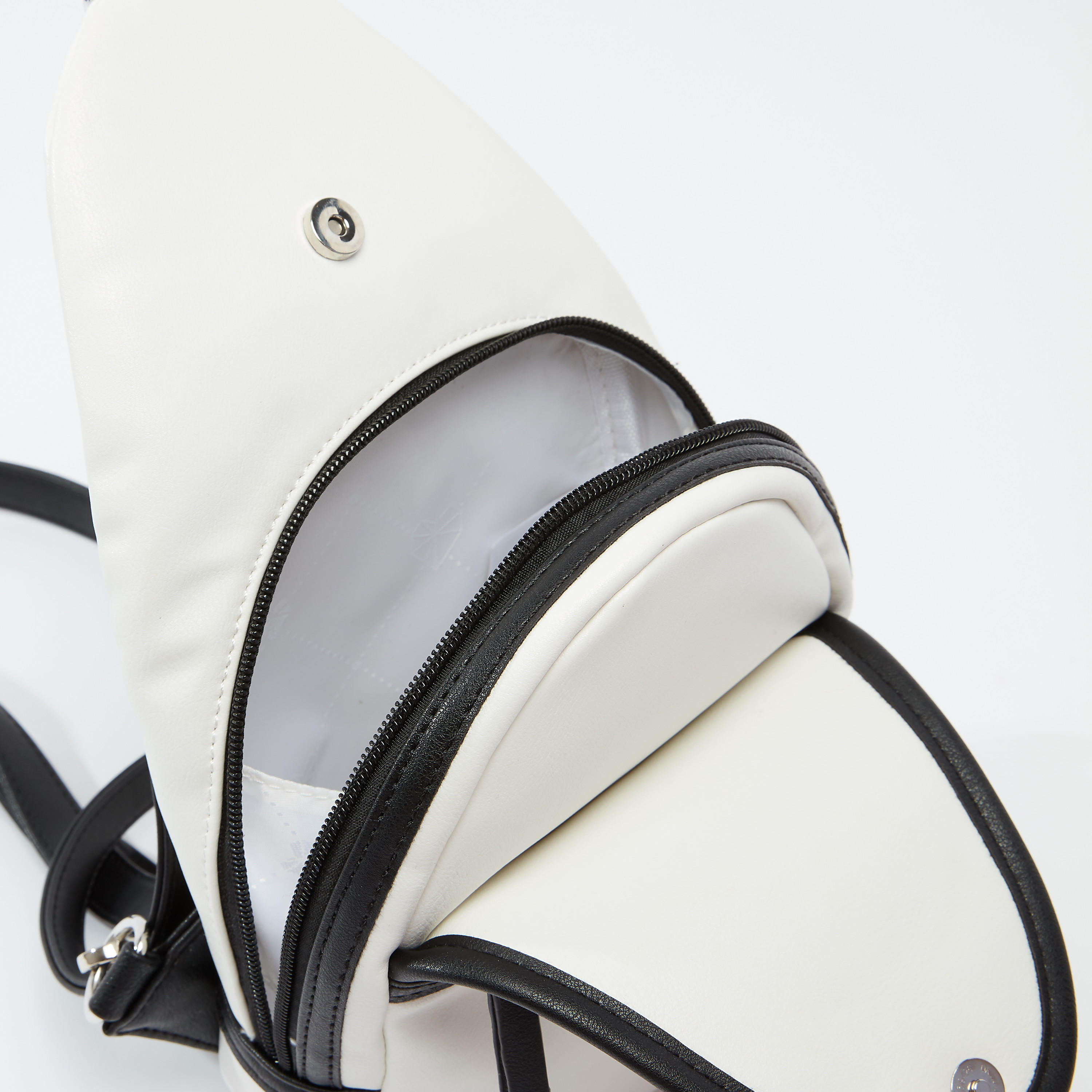 Plain Crossbody Bag with Zip Closure and Adjustable Straps-women-bagsandwallets-handbags-image-5