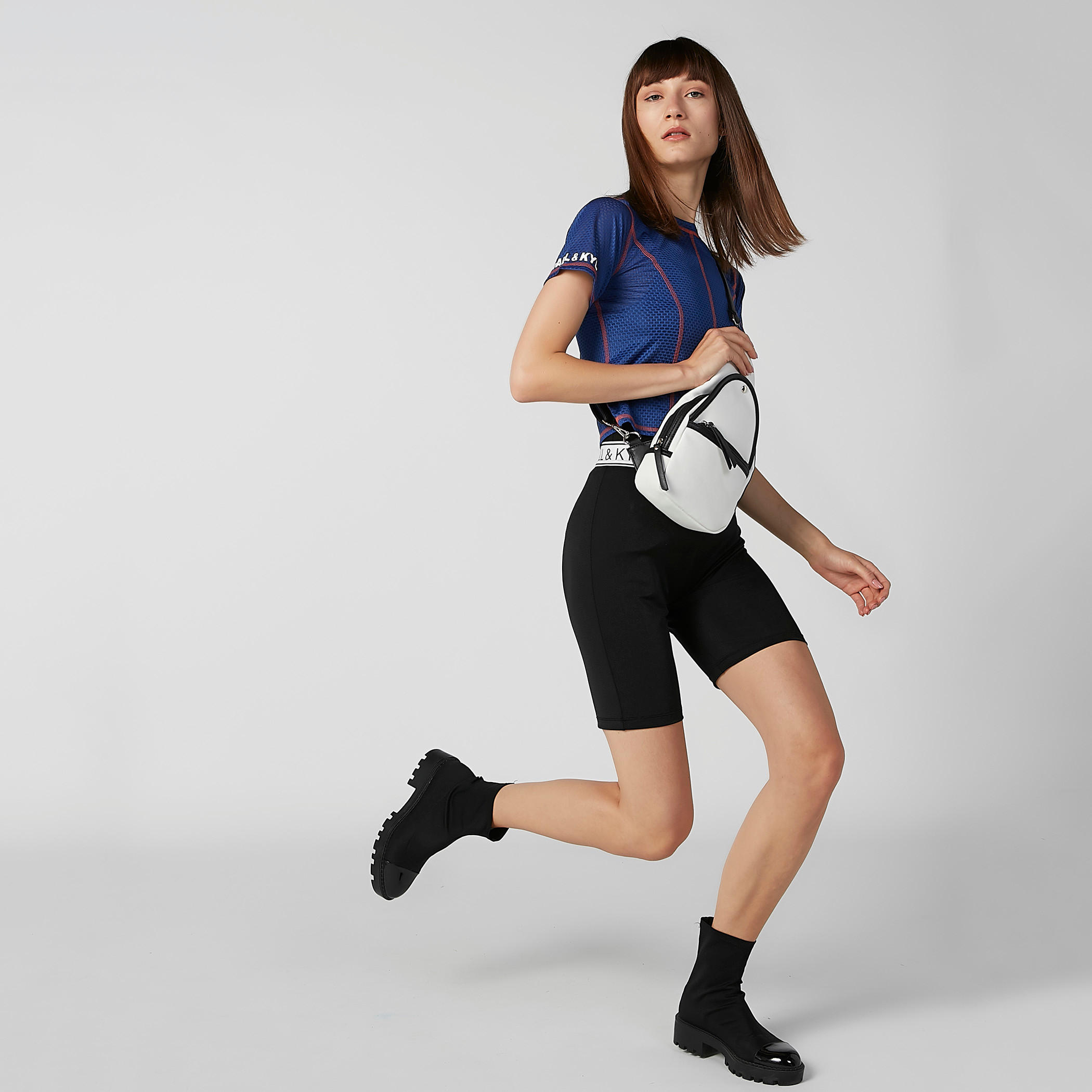 Plain Crossbody Bag with Zip Closure and Adjustable Straps-women-bagsandwallets-handbags-image-2