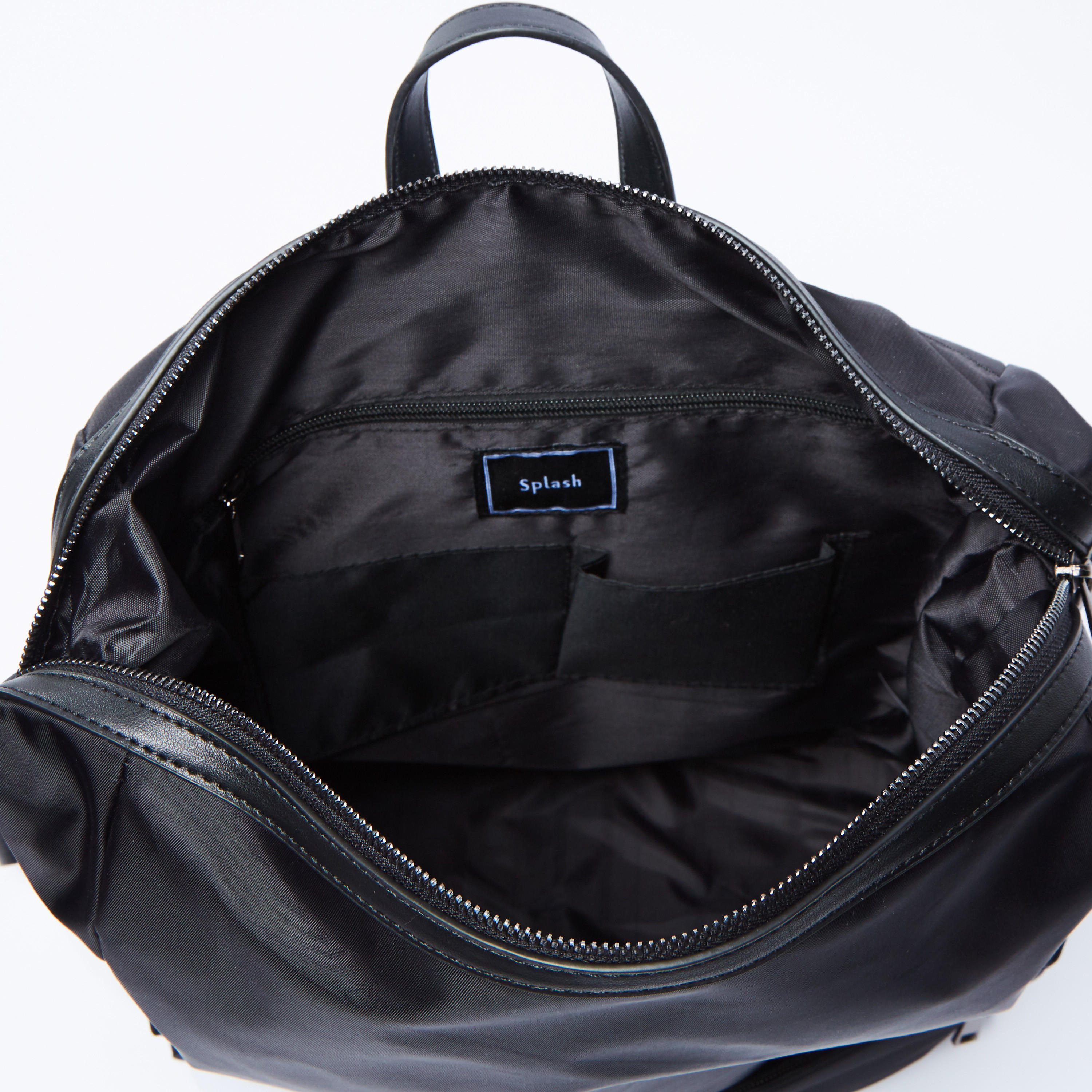 شنطة ظهر سادة بسحّاب إغلاق وحمّالات كتف قابلة للتعديل-men-bags-image-1
