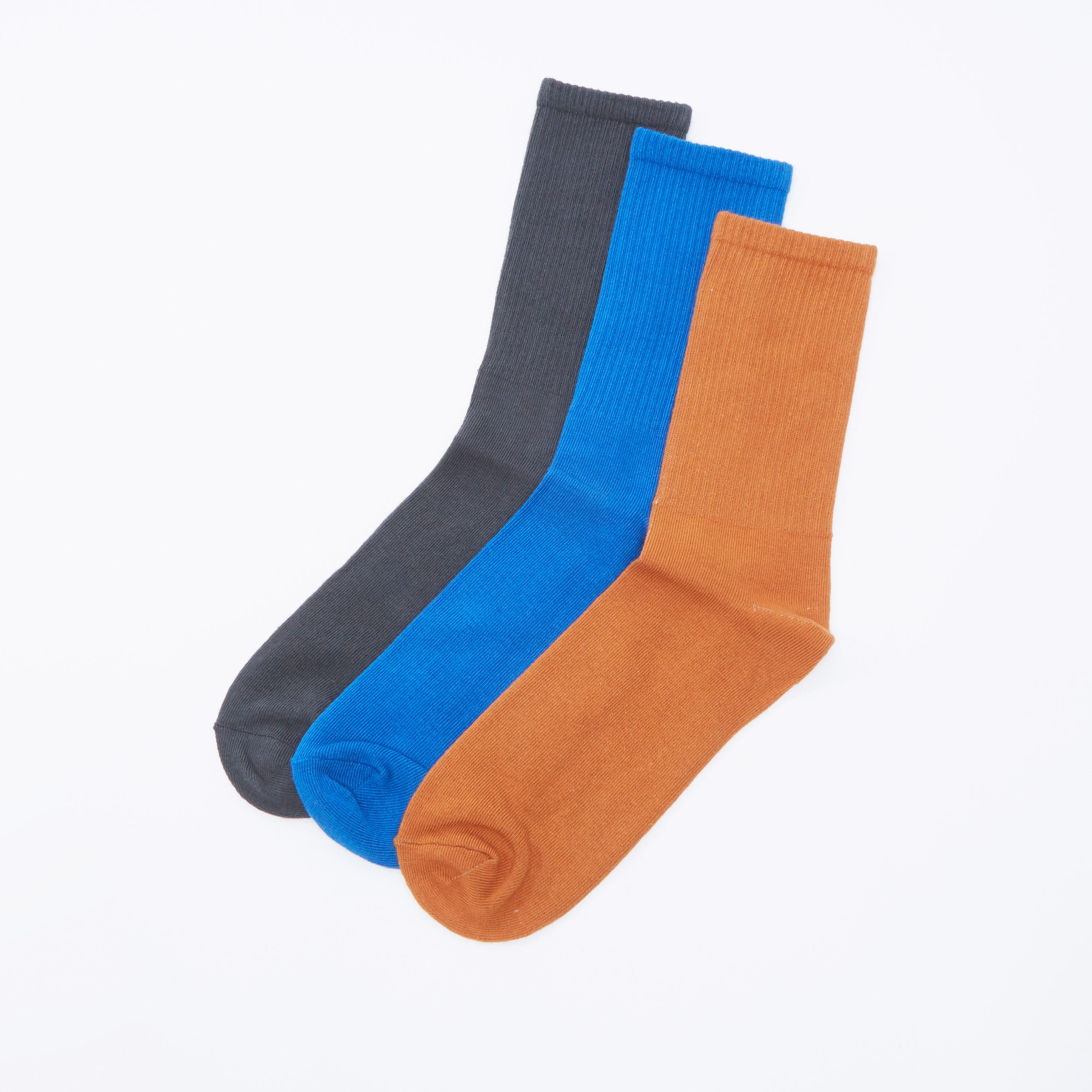 جوارب سادة بطول متوسط بحواف مضلّعة - طقم من 3 أزواج-men-socks-image-3
