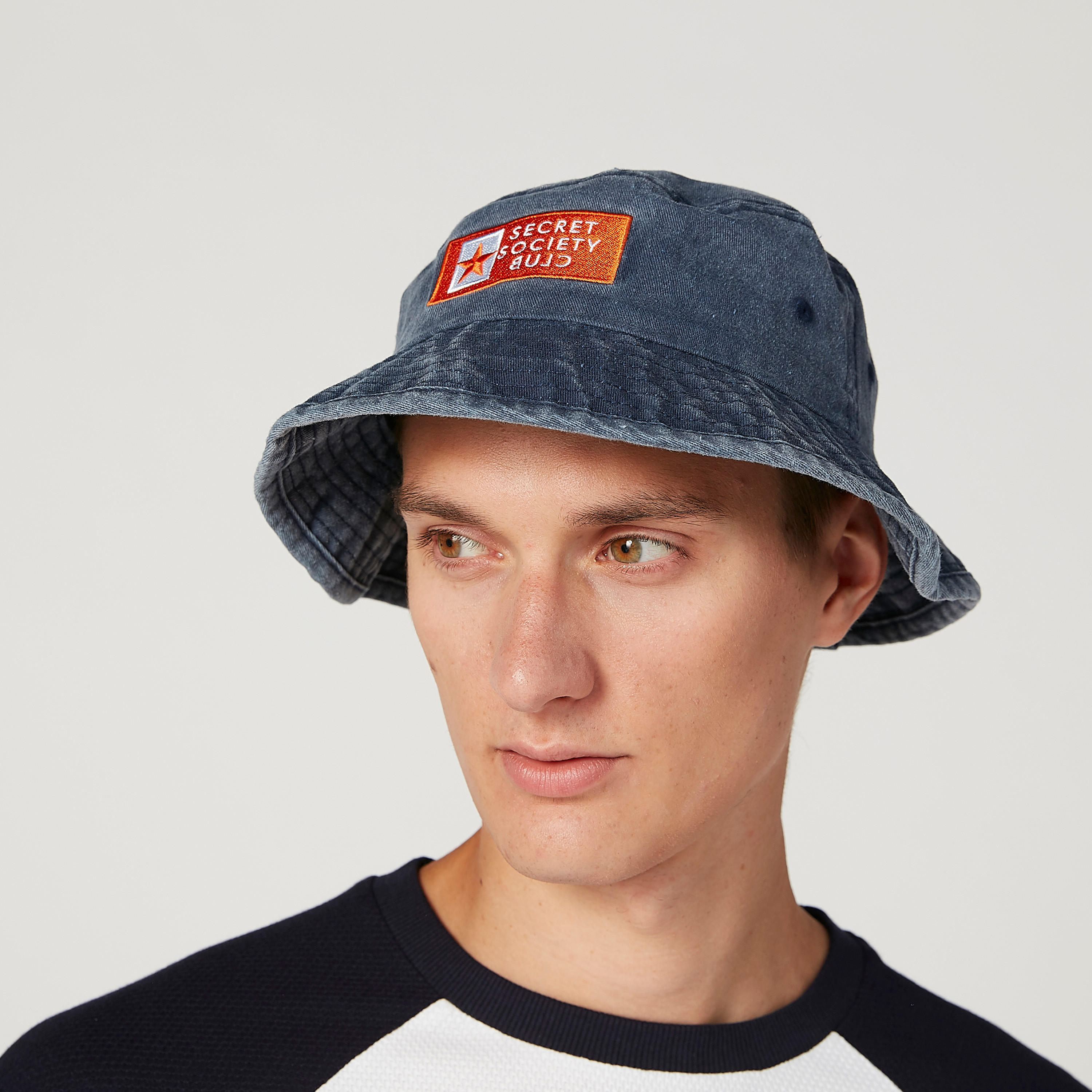 قبعة دلو بارزة الملمس-men-caps-image-2
