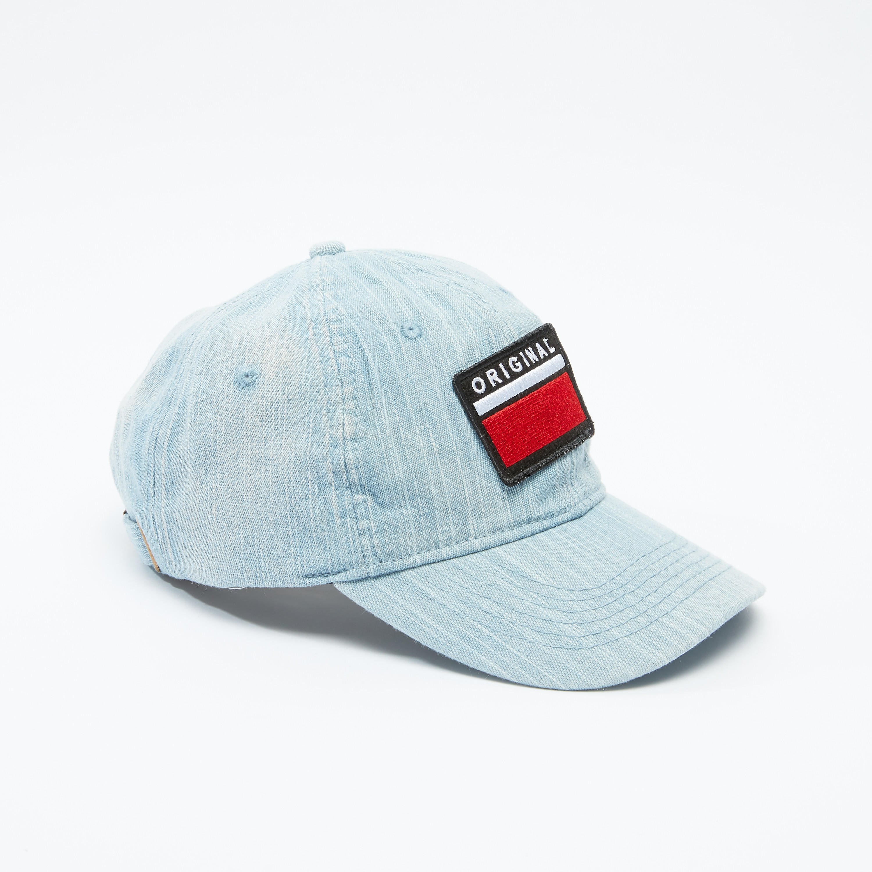 كاب بارز الملمس بإبزيم إغلاق وتزيينات-men-caps-image-1