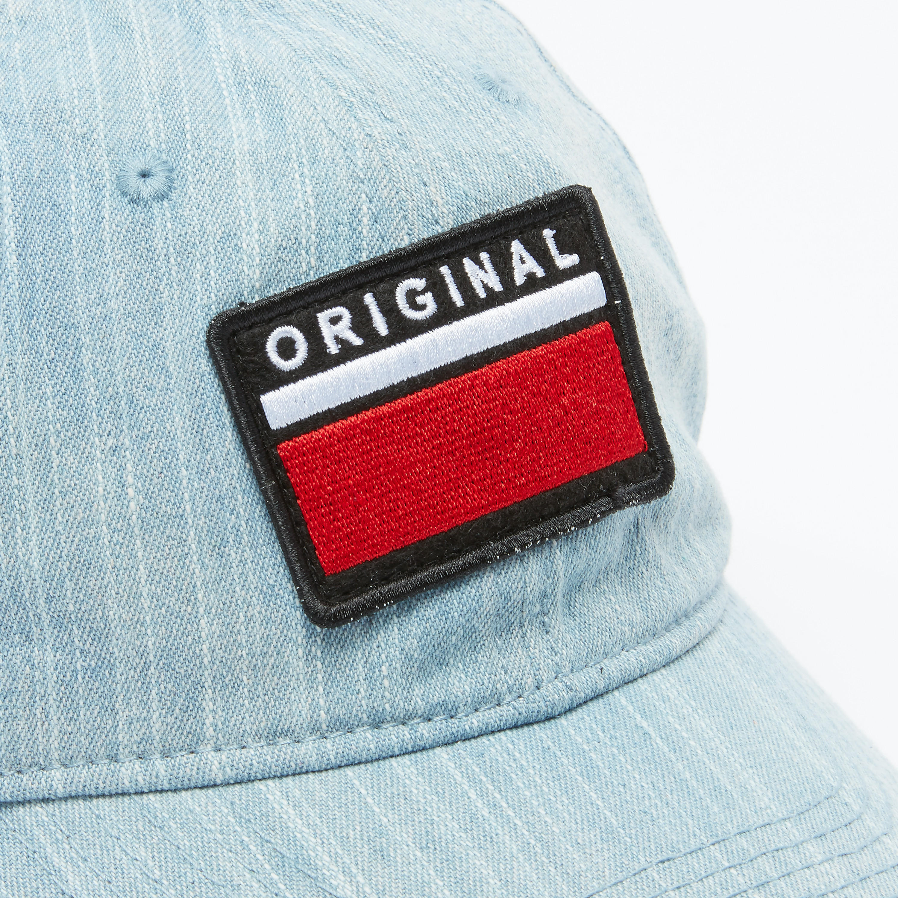 كاب بارز الملمس بإبزيم إغلاق وتزيينات-men-caps-image-3
