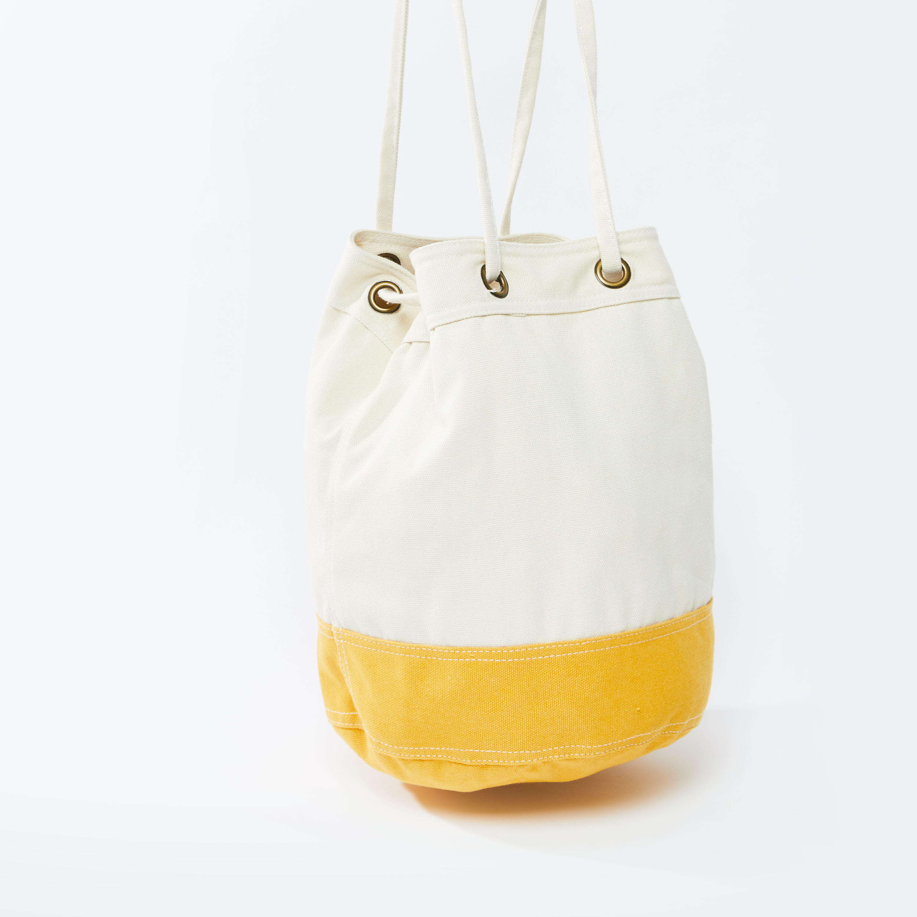 شنطة يد سادة برباط إغلاق-women-bagsandwallets-handbags-image-3