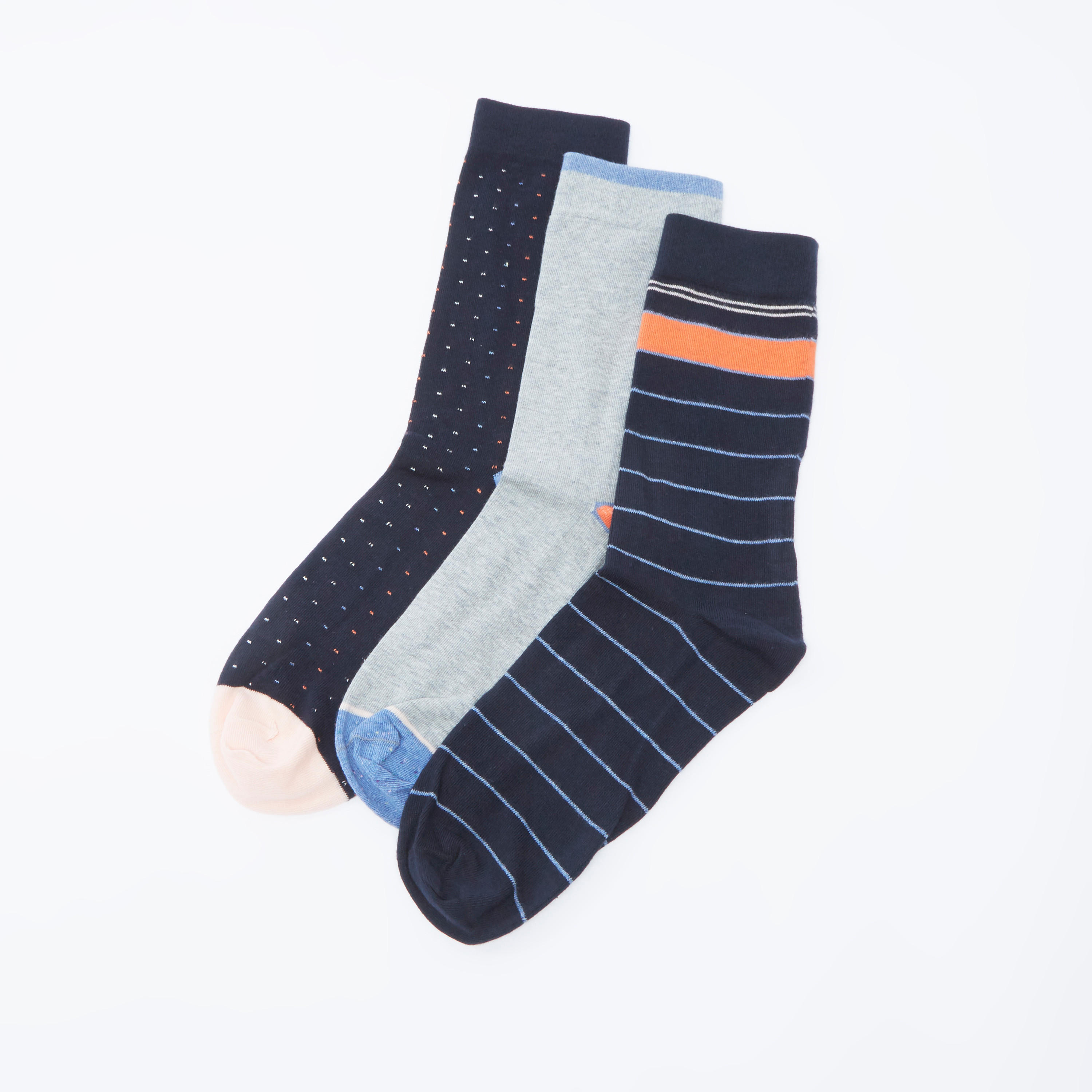 جوارب متنوعة بطول متوسط بحواف أساور - طقم من 3 أزواج-men-socks-image-3