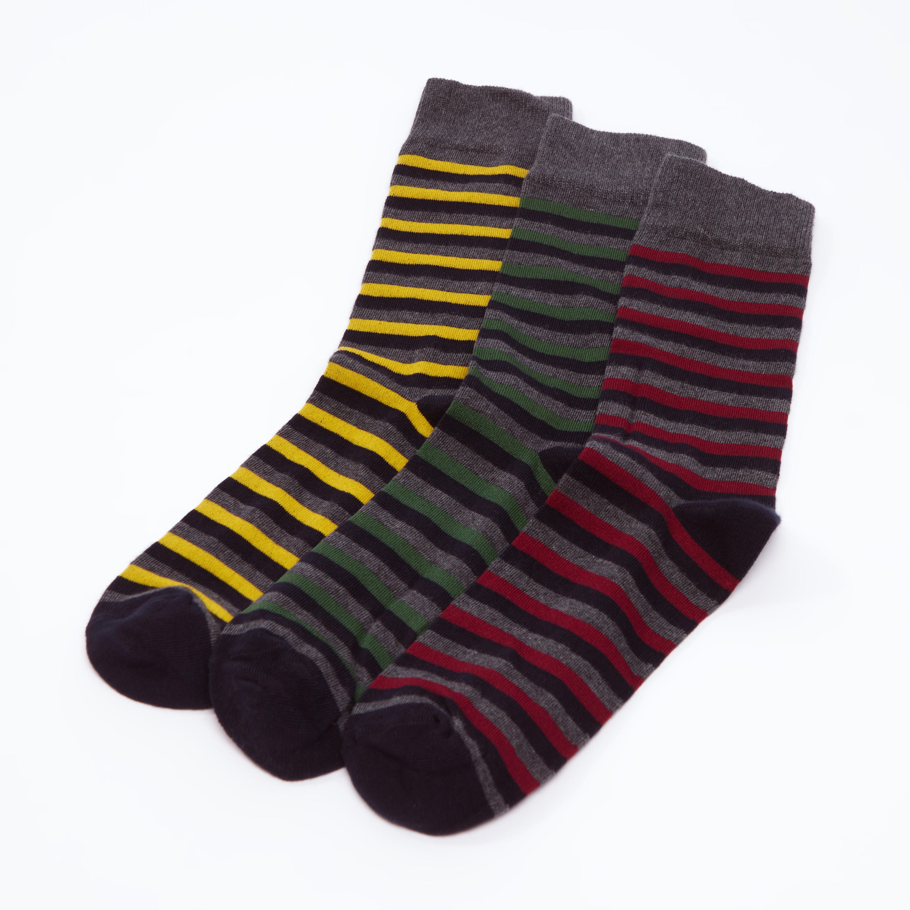 جوارب مقلّمة بطول ربلة الساق بحواف مضلّعة - طقم من 3 أزواج-men-socks-image-1