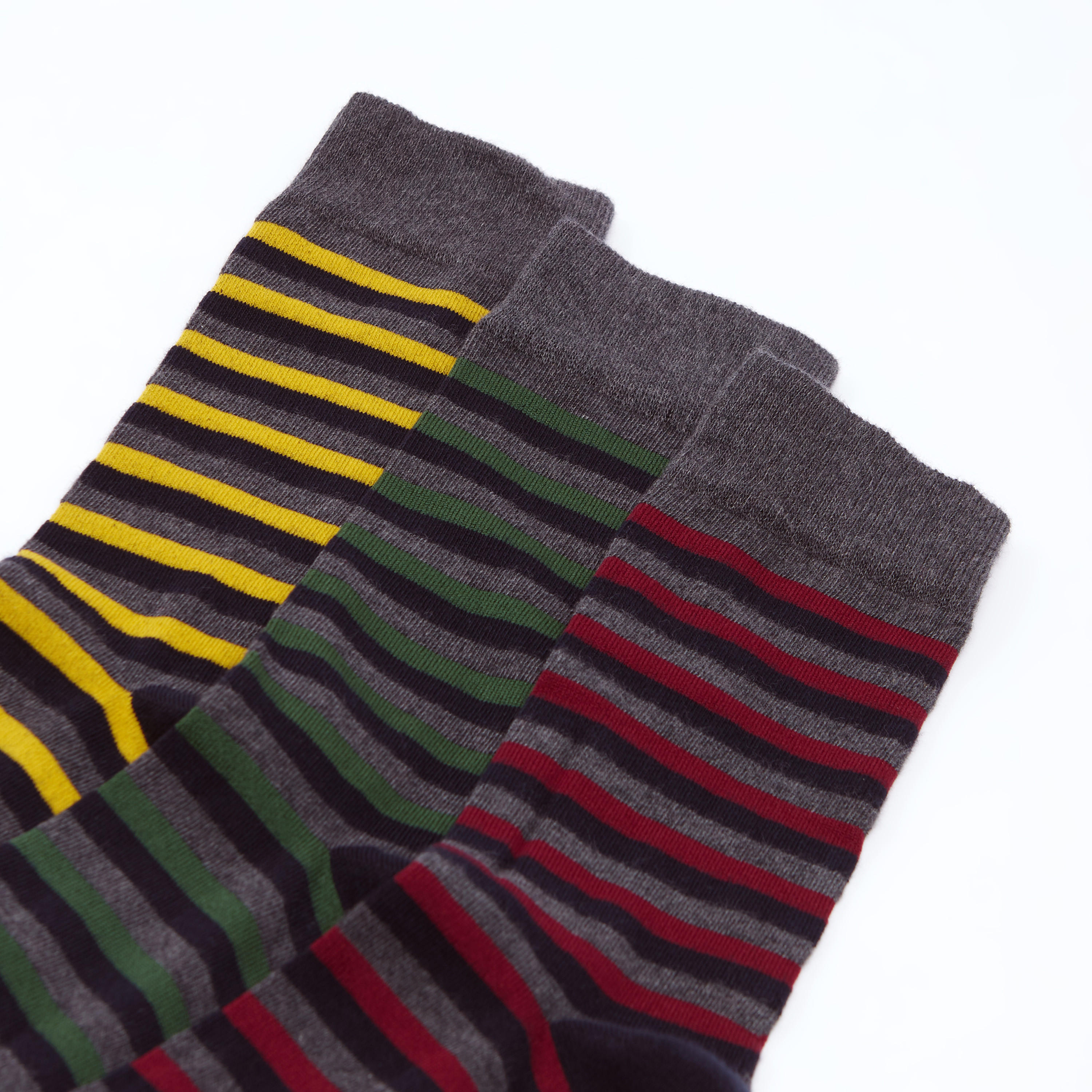 جوارب مقلّمة بطول ربلة الساق بحواف مضلّعة - طقم من 3 أزواج-men-socks-image-2