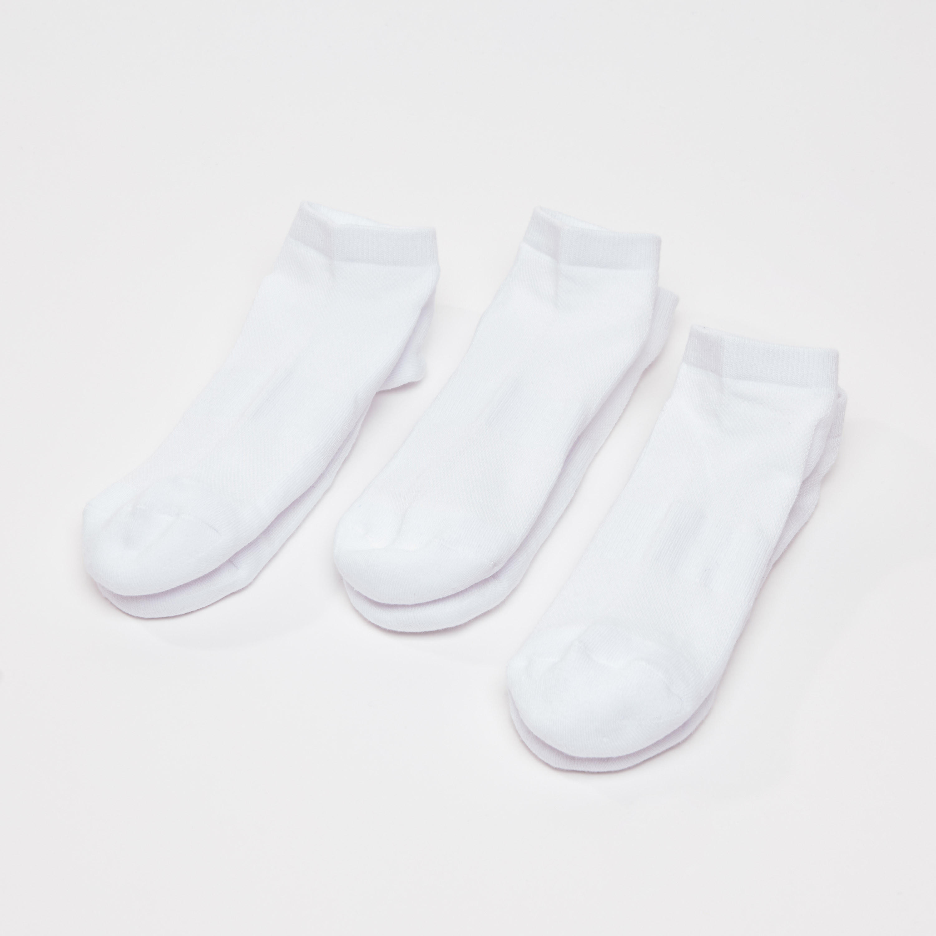 جوارب سادة بطول الكاحل بحوّاف مضلّعة - طقم من 3 أزواج-men-socks-image-3