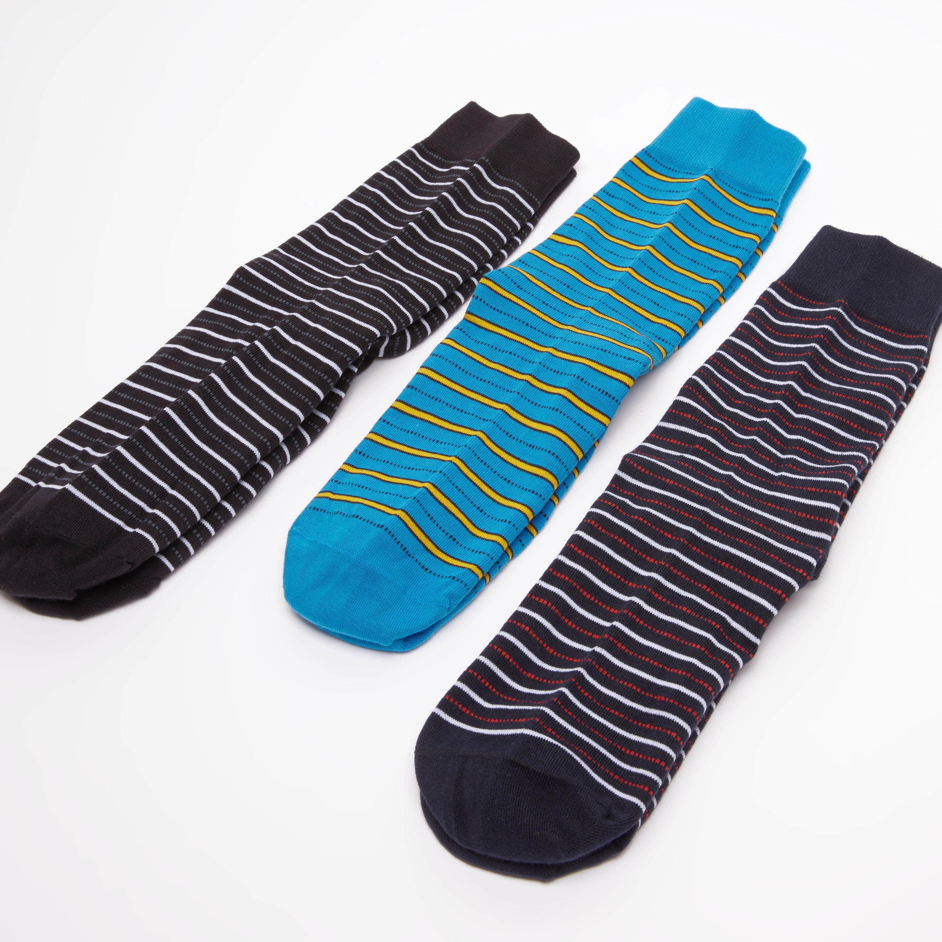 جوارب مقلّمة بطول أعلى الكاحل بحوّاف مطّاطية - طقم من 3 أزواج-men-socks-image-3