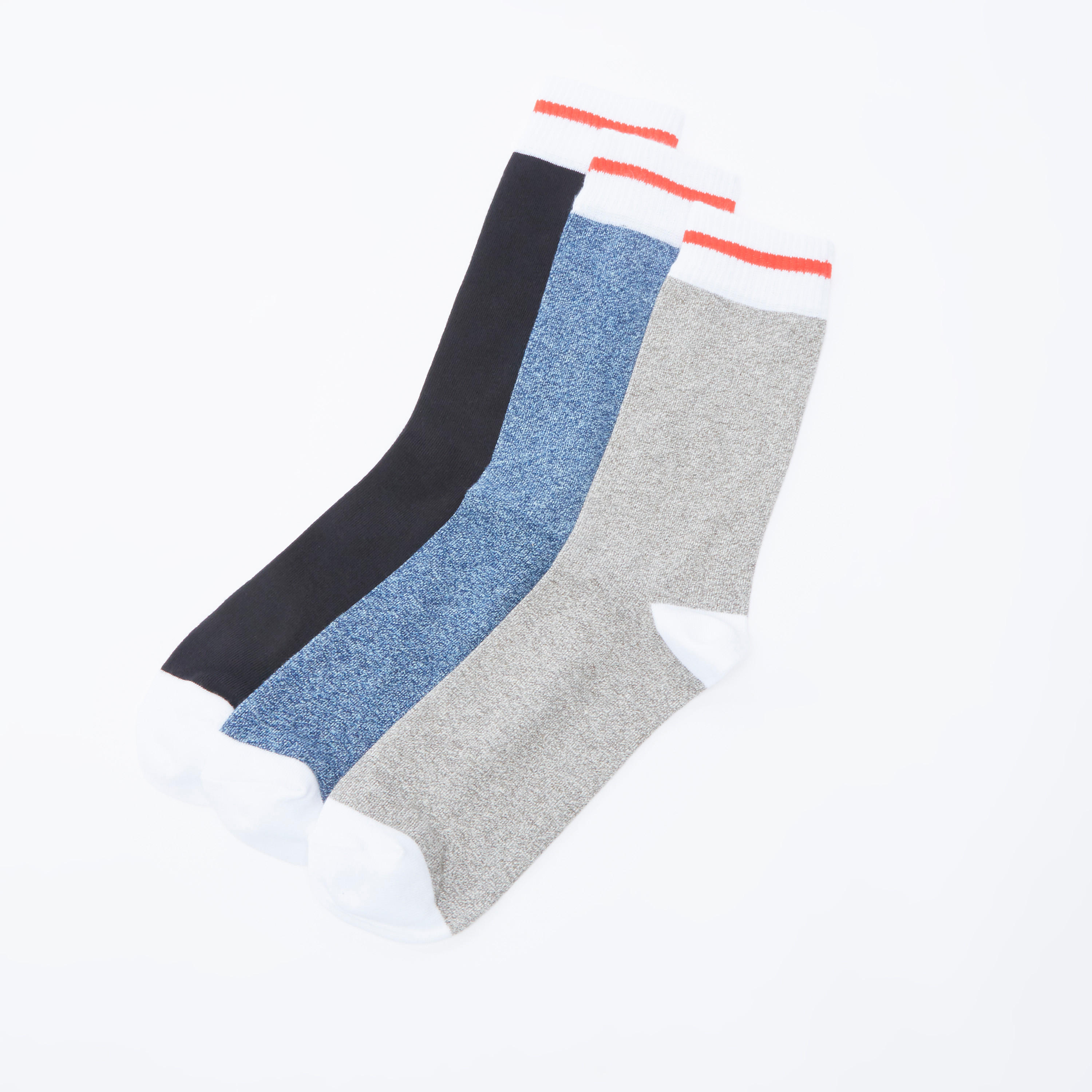 جوارب سادة بطول أعلى الكاحل بحواف مضلّعة - طقم من 3 أزواج-men-socks-image-1