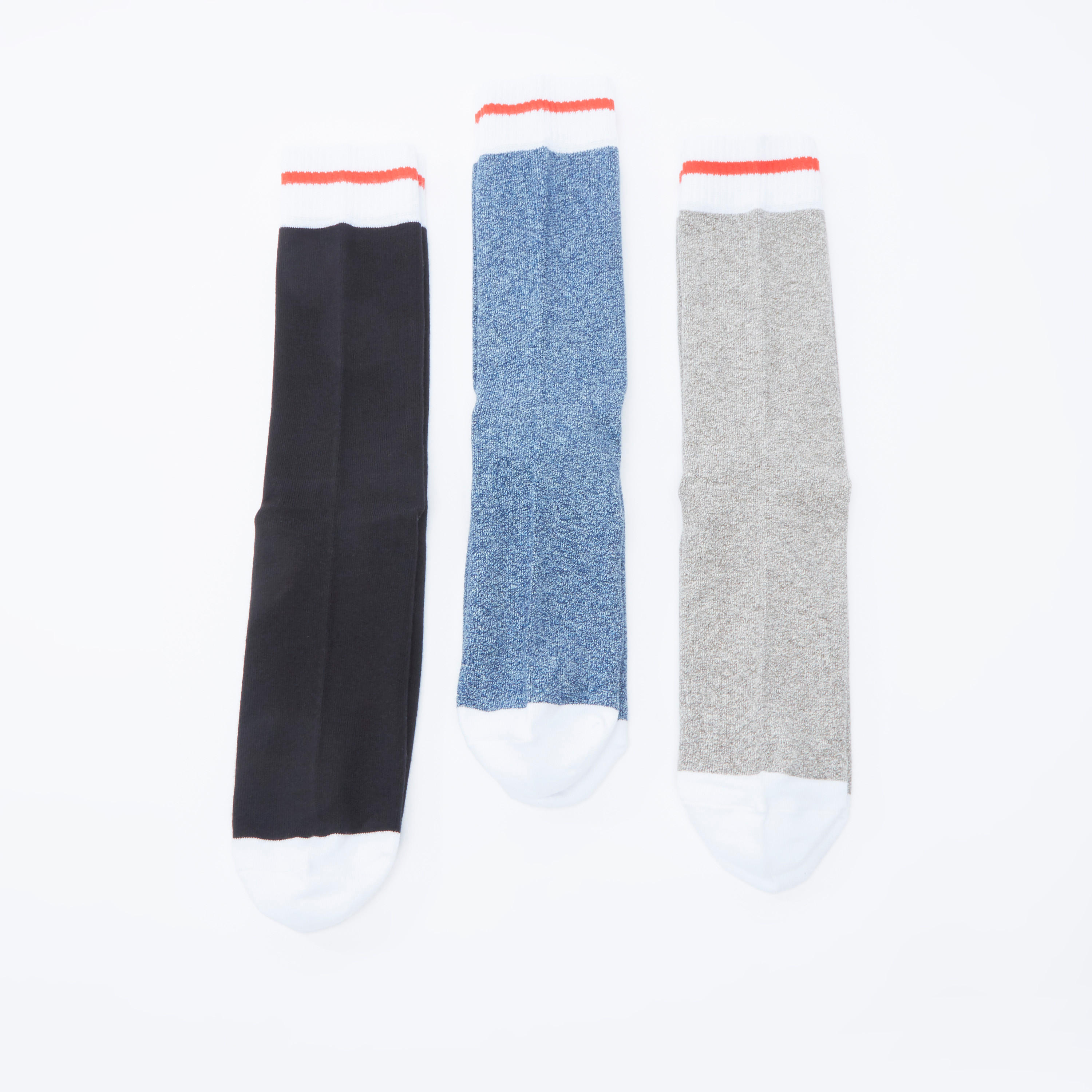 جوارب سادة بطول أعلى الكاحل بحواف مضلّعة - طقم من 3 أزواج-men-socks-image-3