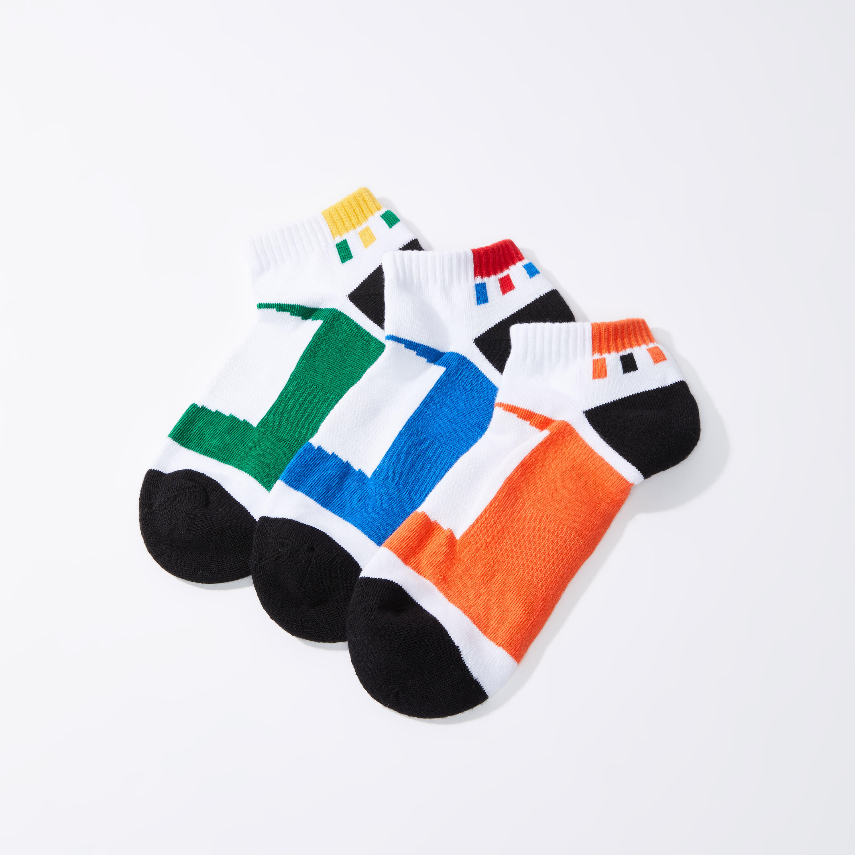 جوارب بارزة الملمس بطول الكاحل بحواف مضلّعة - طقم من 3 أزواج-men-socks-image-1