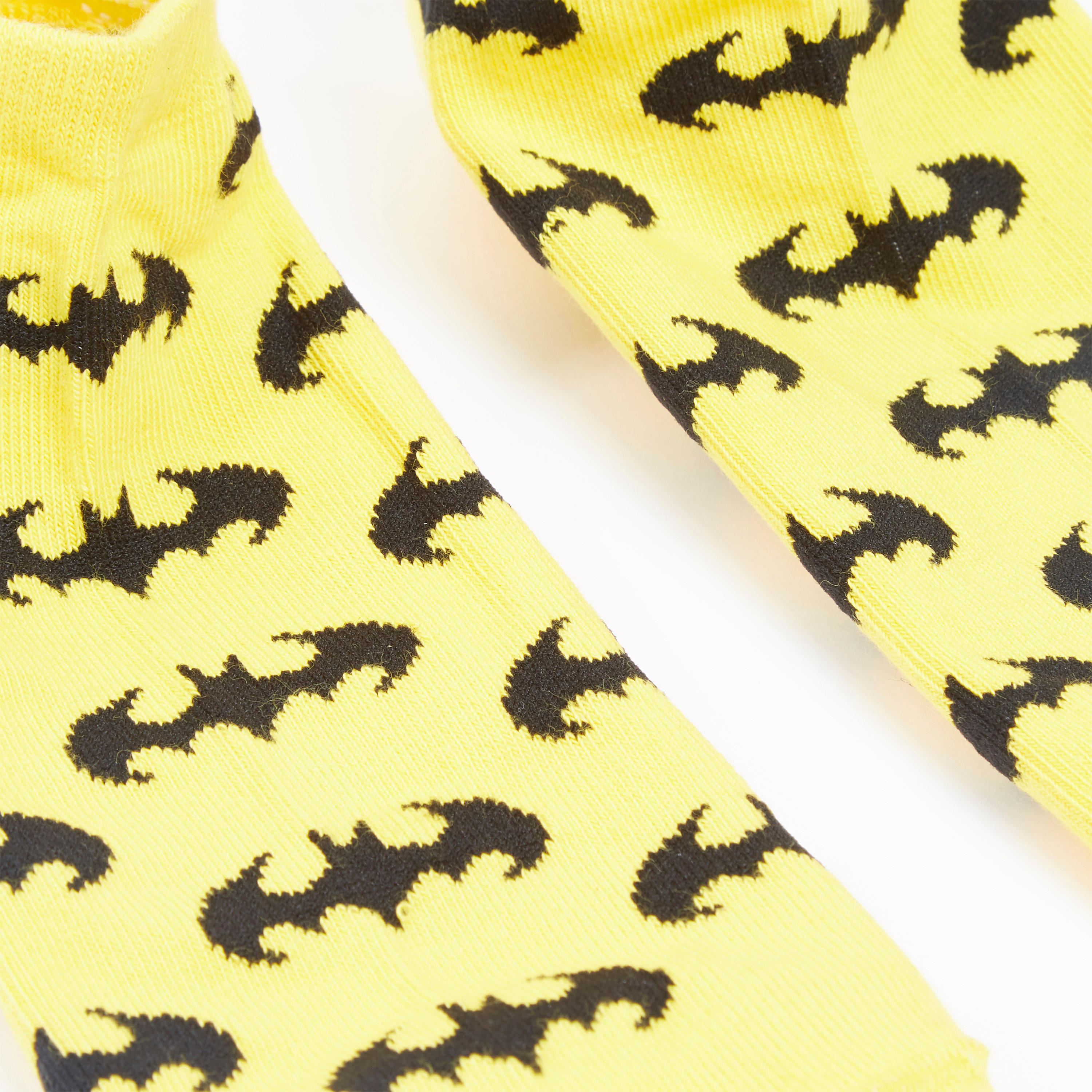 Batman Printed Ankle Length Socks with Cuffed Hem-men-socks-image-3
