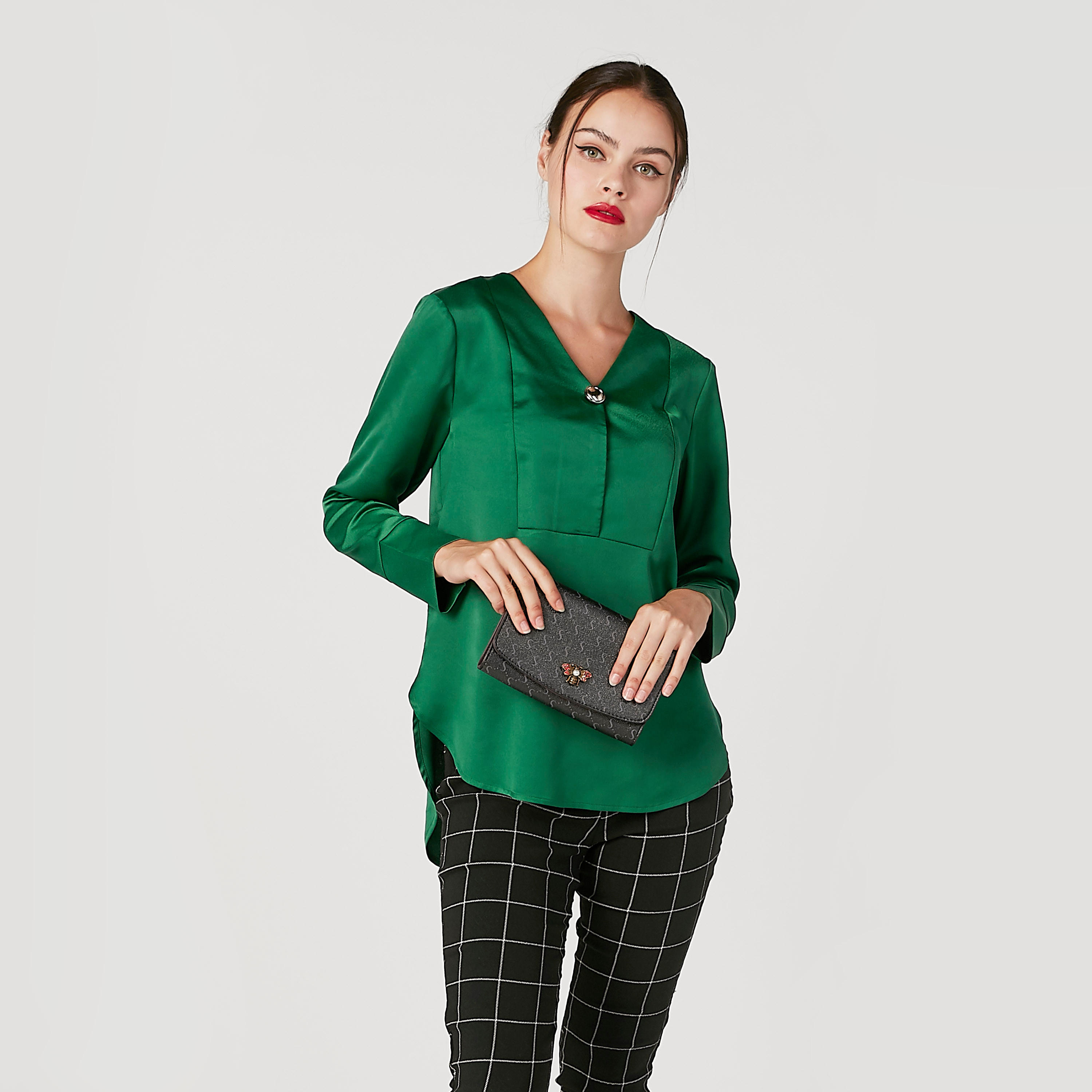 شنطة كروس بودي بارزة الملمس بسلسلة ميتاليك وزر إغلاق مغناطيسي-women-bagsandwallets-handbags-image-2