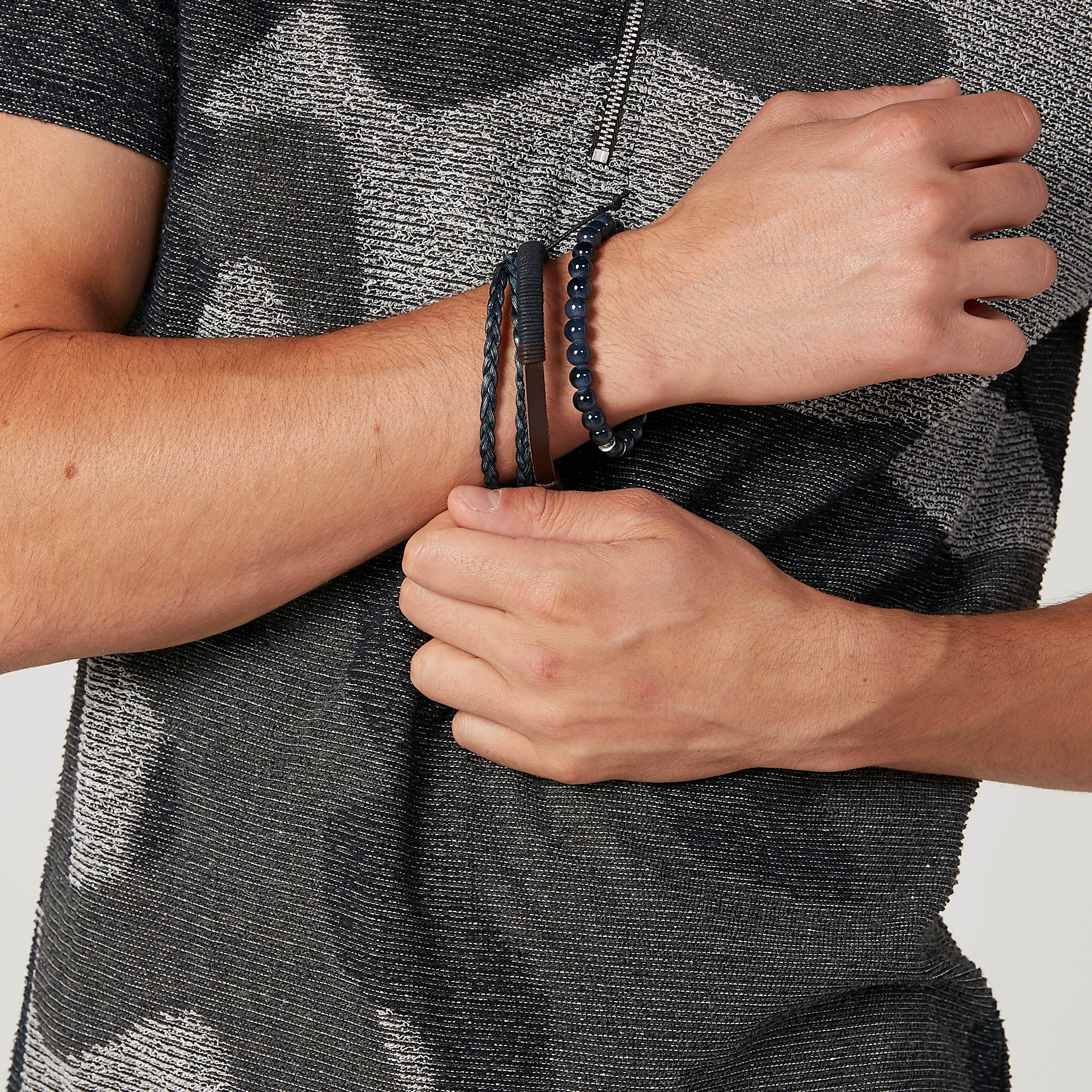 اساور مزينة - طقم من قطعتين-men-watchesandjewellery-bracelets-image-2