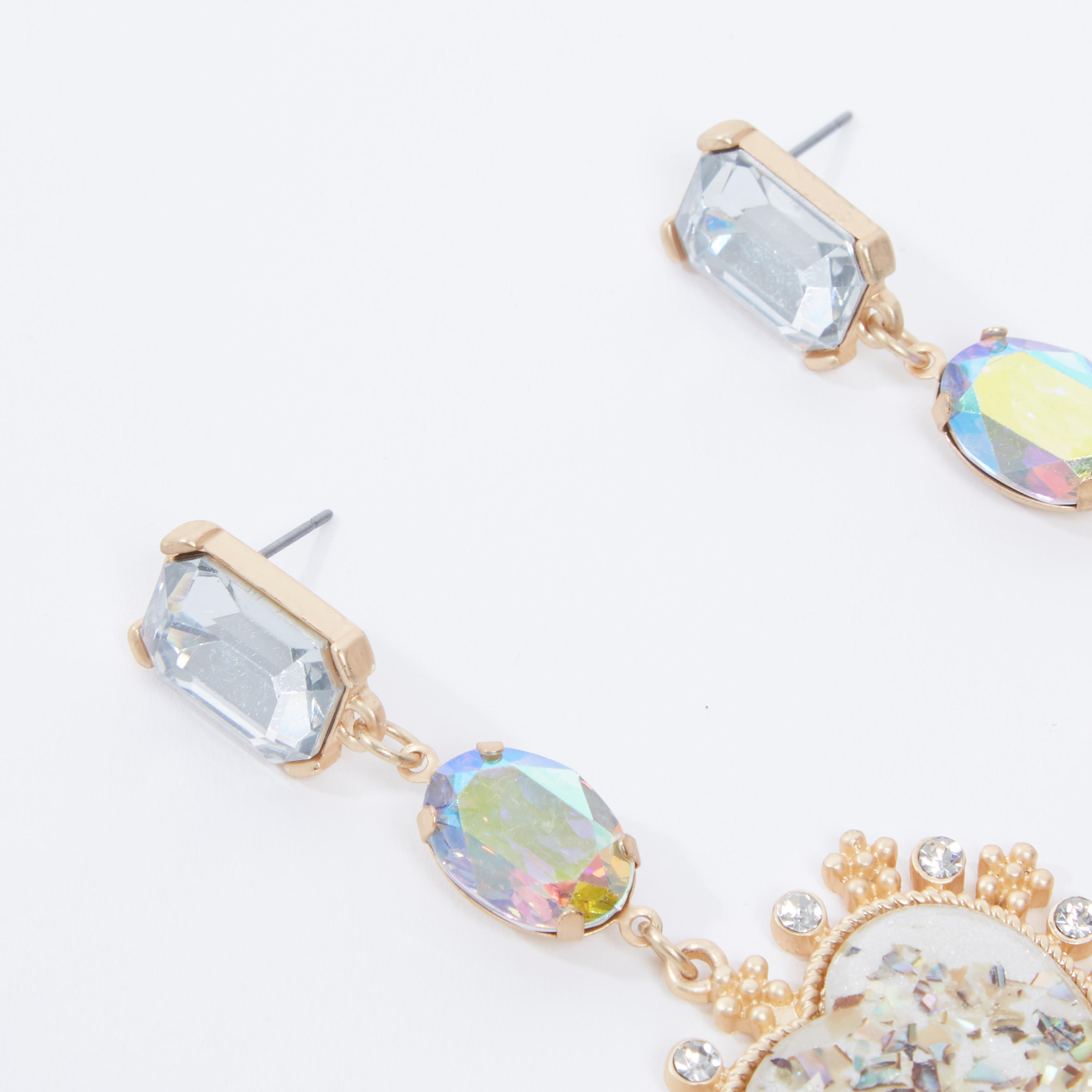 حلق مرصّع بدلّاية ومكبس إغلاق-women-watchesandjewellery-jewellery-earrings-image-2