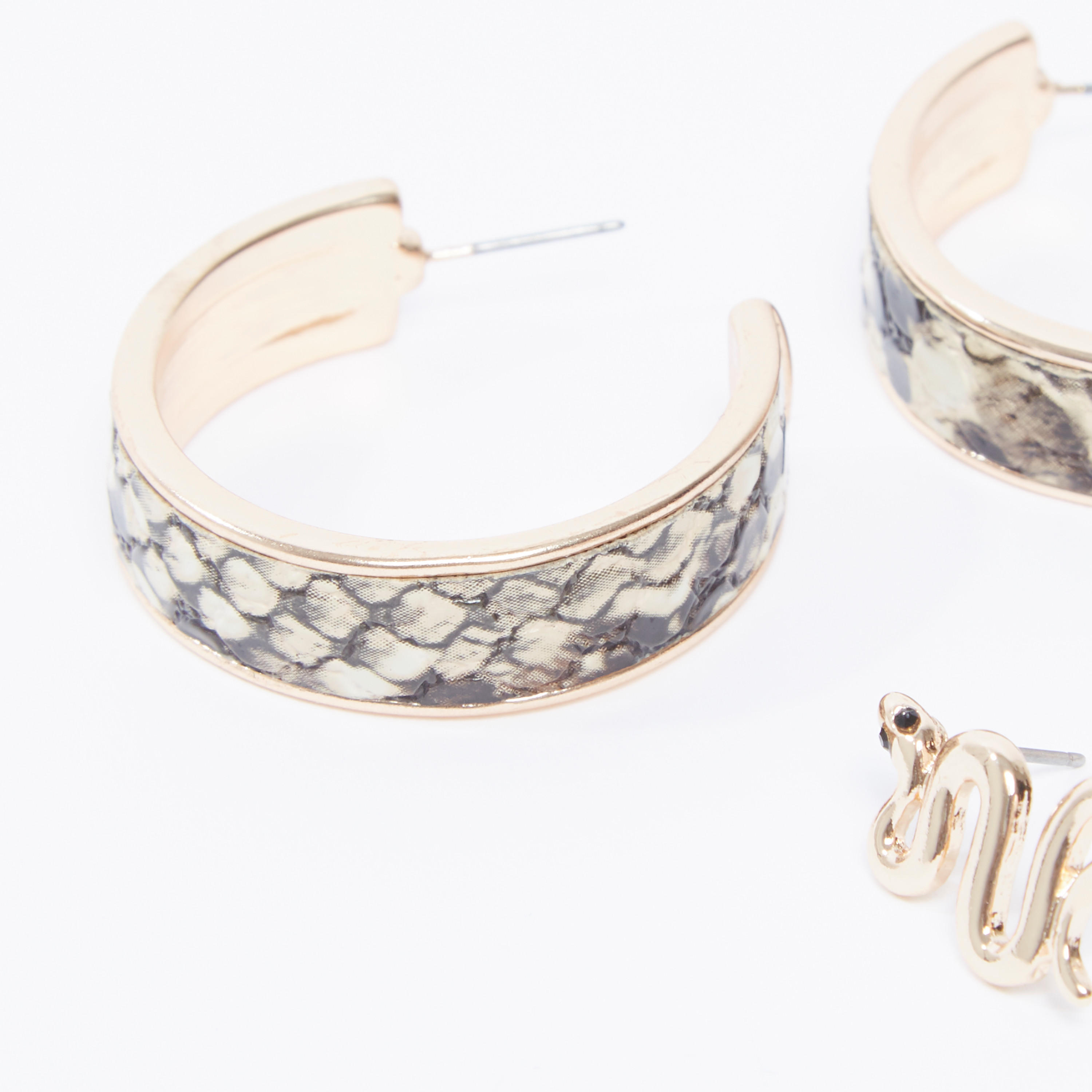 حلقان متنوعة بمكبس إغلاق - طقم من 3 أزواج-women-watchesandjewellery-jewellery-earrings-image-3