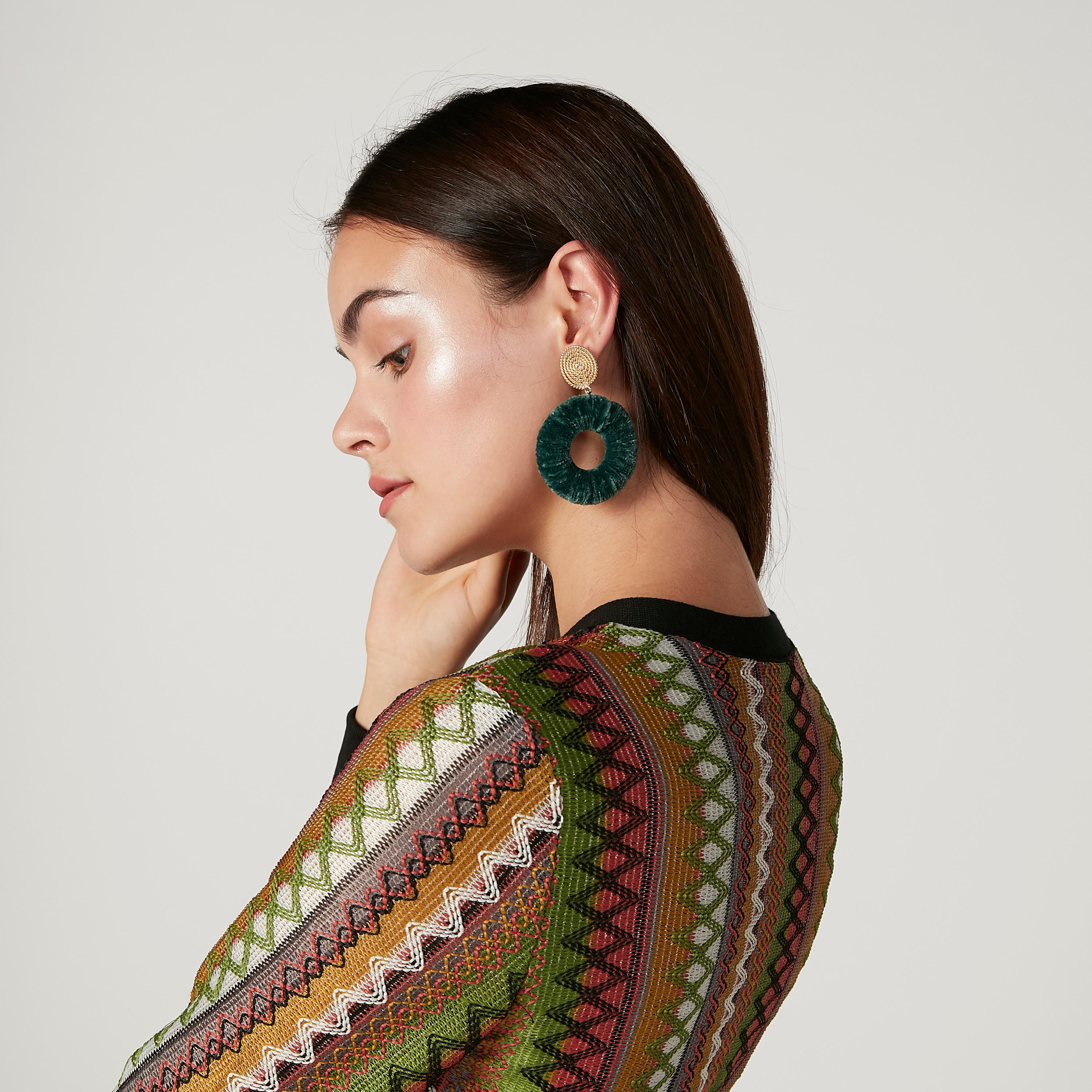 حلقان بدلّاية مستديرة بارزة الملمس ومكبس إغلاق-women-watchesandjewellery-jewellery-earrings-image-2