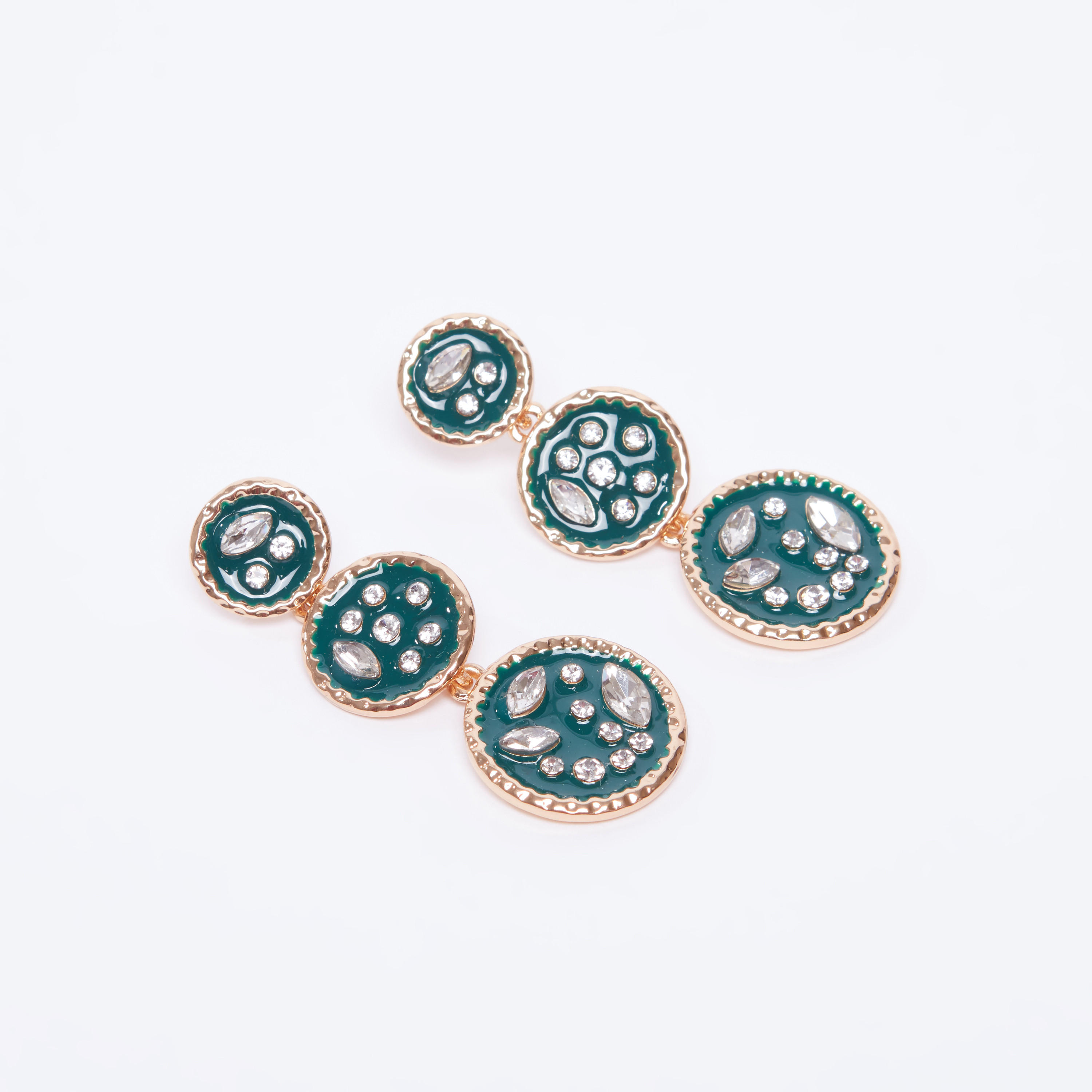 حلق بدلّاية مرصّعة ومكبس إغلاق-women-watchesandjewellery-jewellery-earrings-image-3