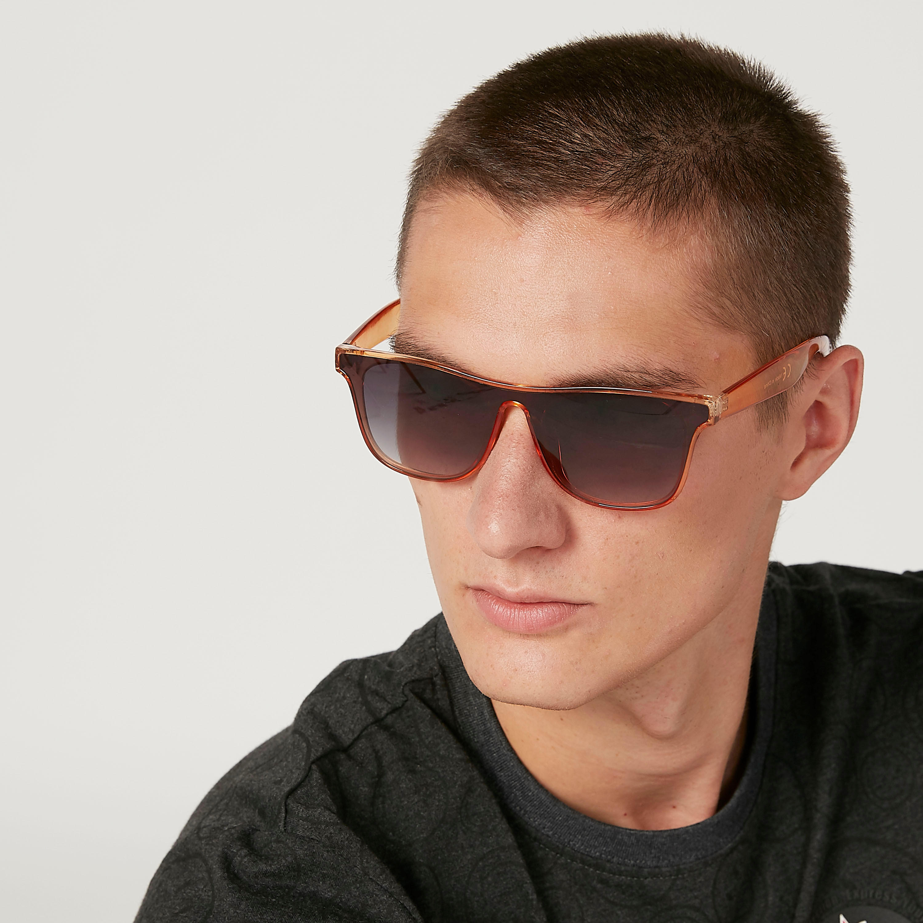 نظّارة شمسية واي فيرار بإطار كامل ووسادات أنف-men-sunglasses-image-2