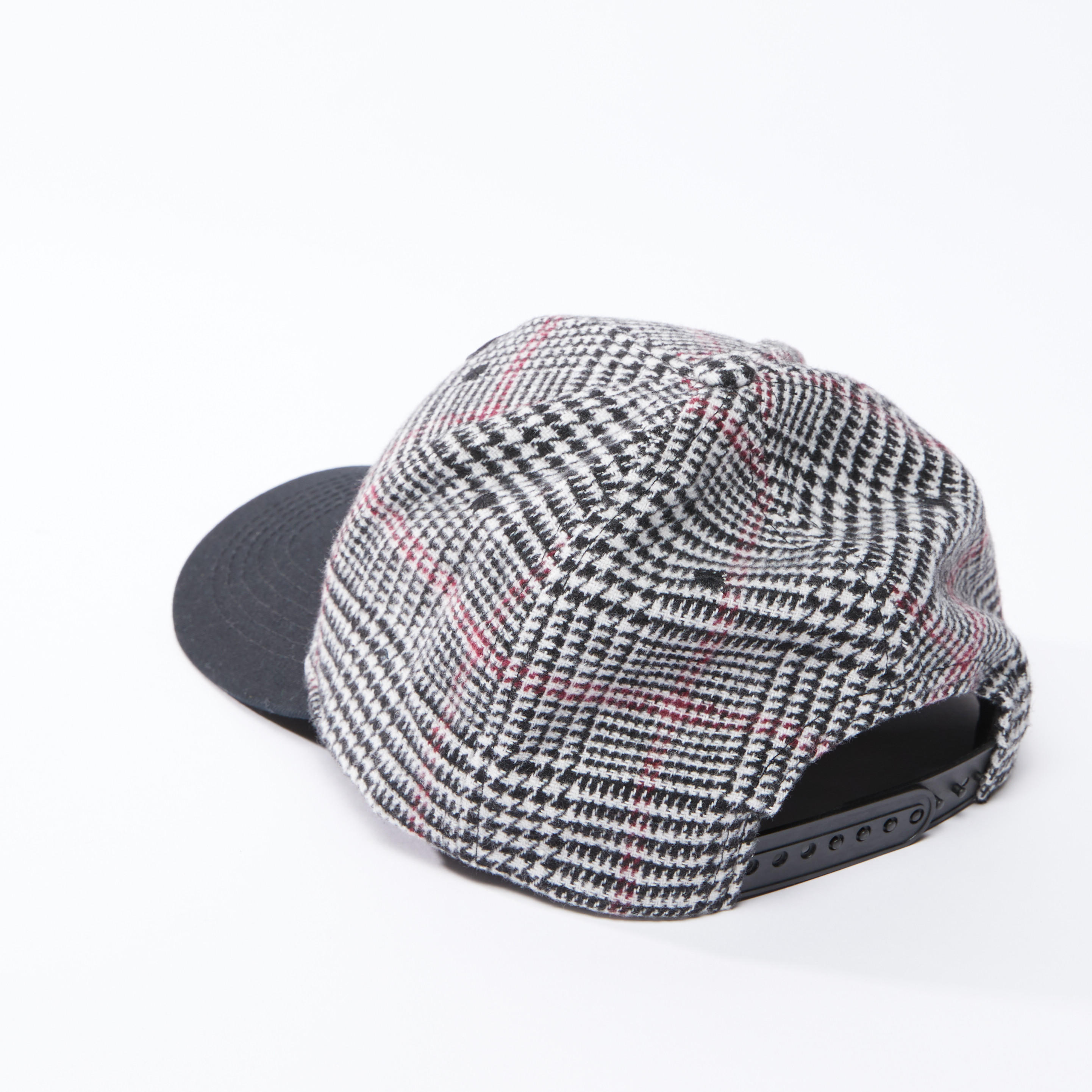 كاب بارز الملمس بزر إغلاق-men-caps-image-1