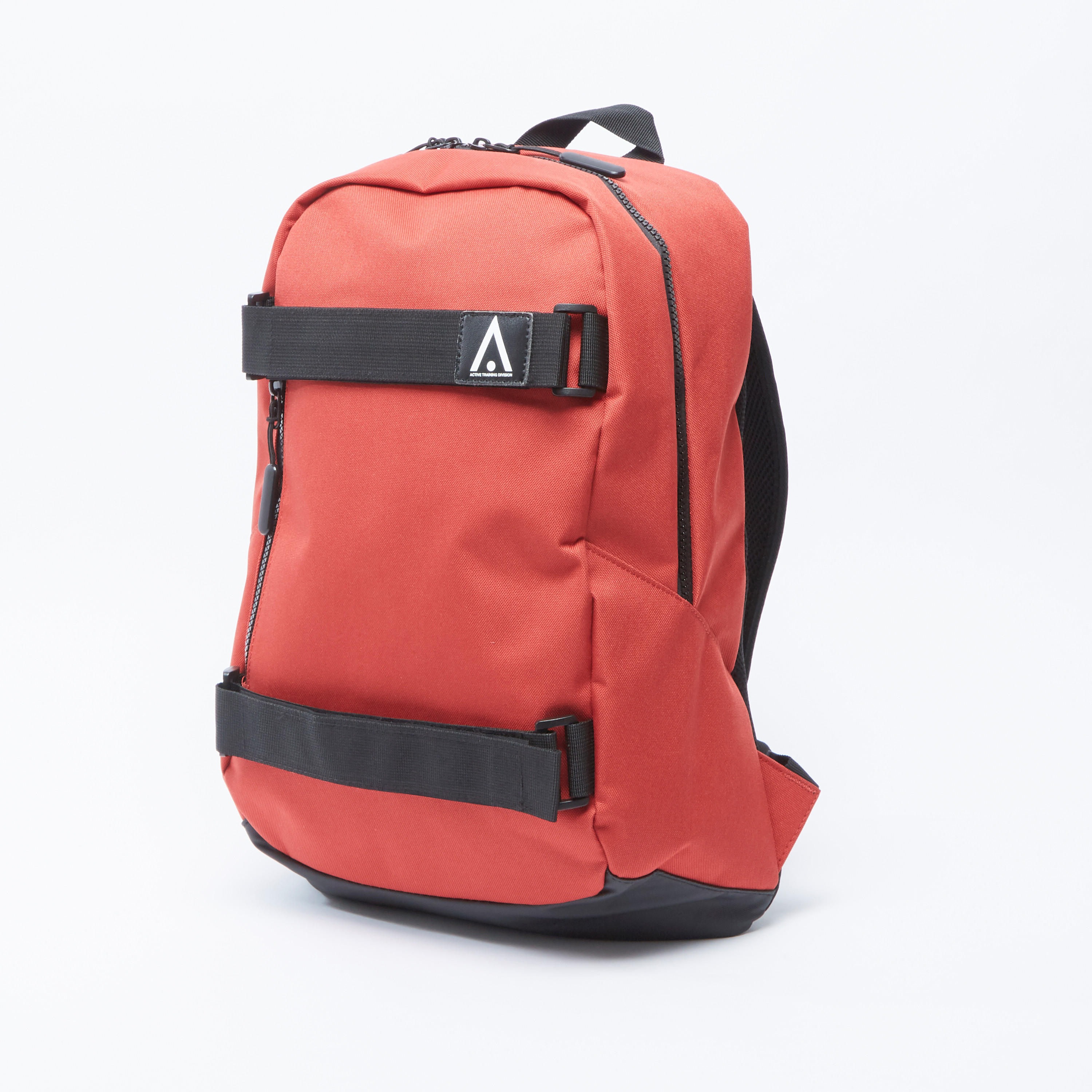 شنطة ظهر بارزة الملمس بسحّاب إغلاق وحمّالات قابلة للتعديل-men-bags-image-4
