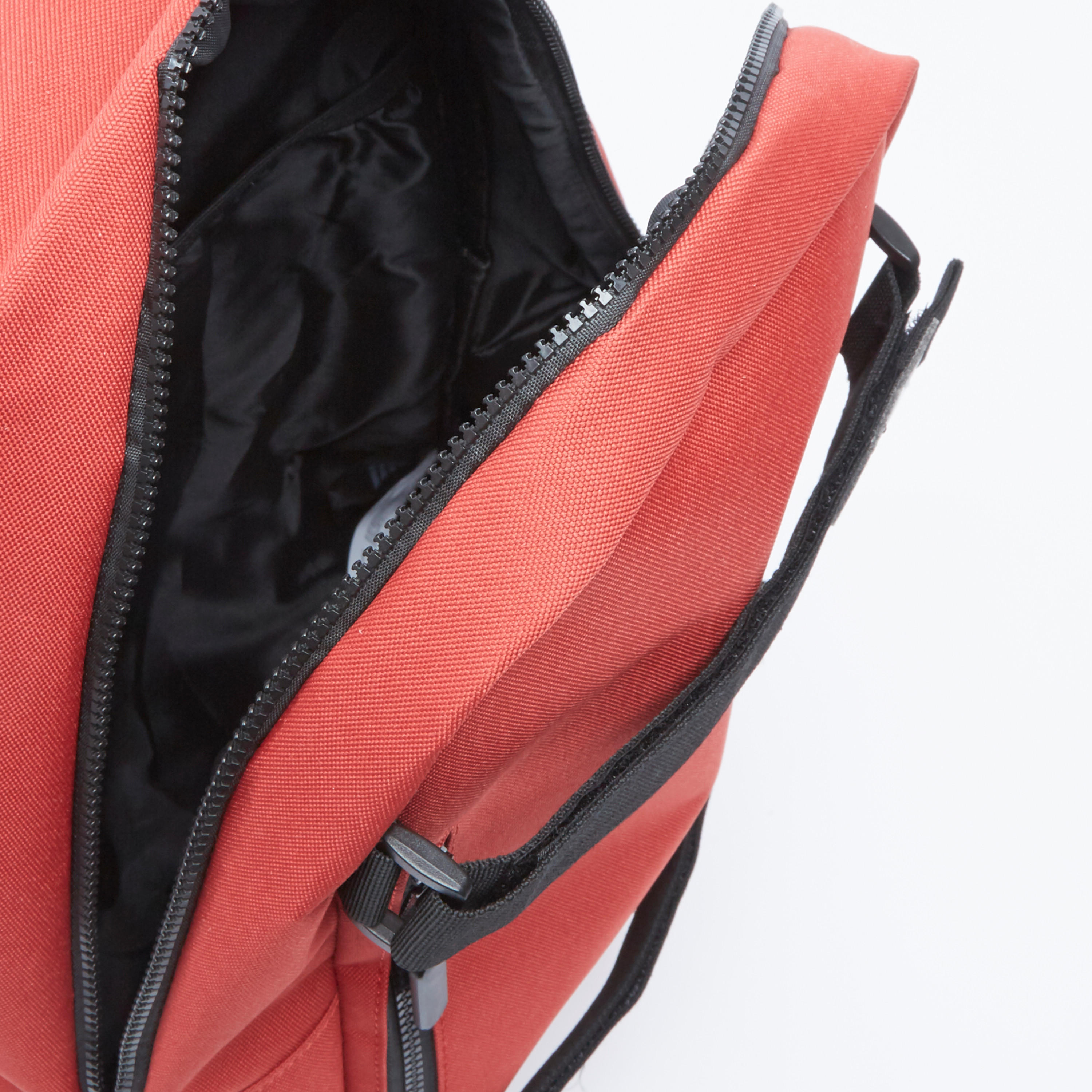 شنطة ظهر بارزة الملمس بسحّاب إغلاق وحمّالات قابلة للتعديل-men-bags-image-1