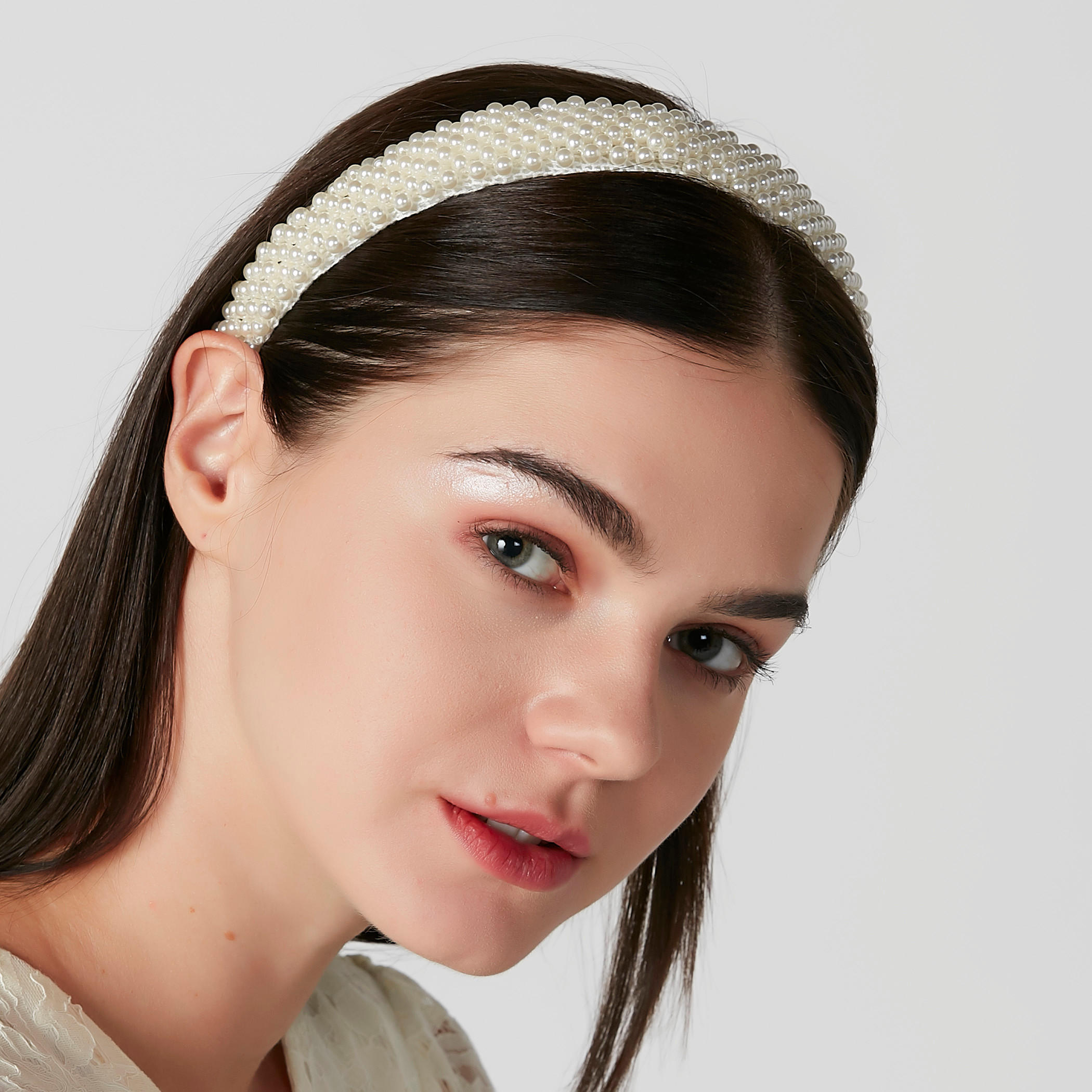 Pearl Detail Hair Band-women-hairaccessories-image-2