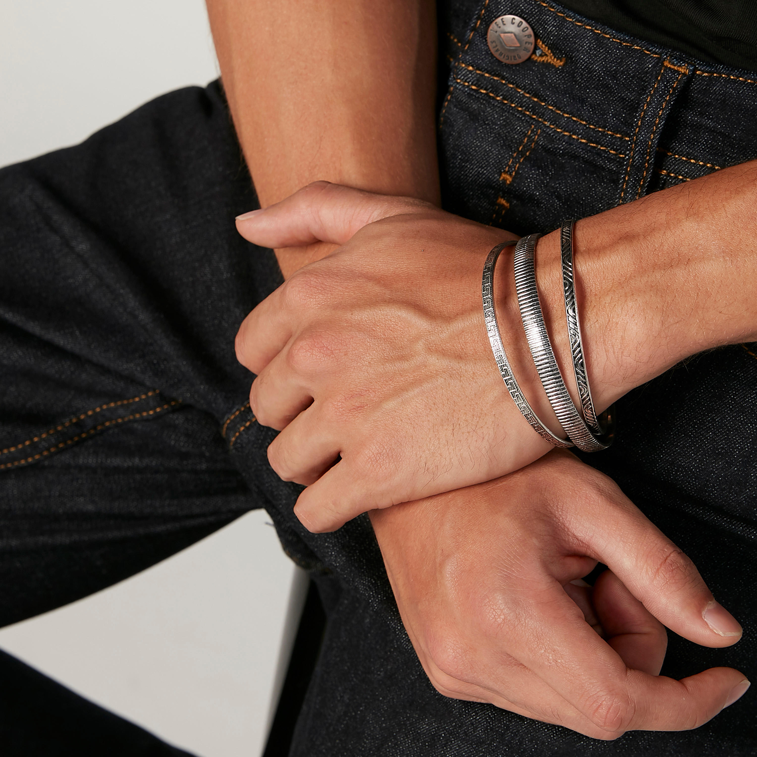 اساور ميتاليك - طقم من 3 قطع-men-watchesandjewellery-bracelets-image-2