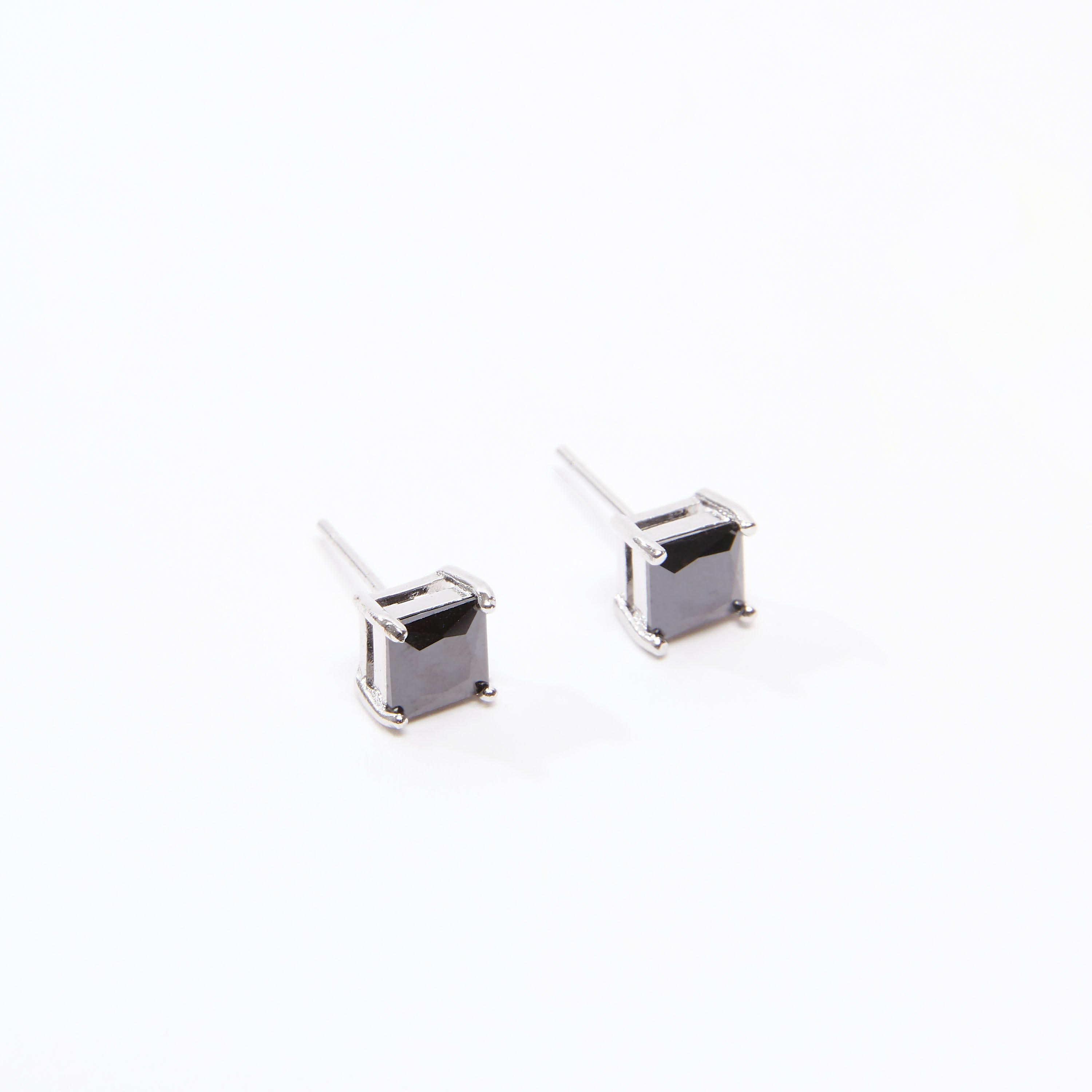 أقراط أزرار بتزيينات ميتاليك مع مكبس إغلاق-women-clothingaccessories-novelties-image-1