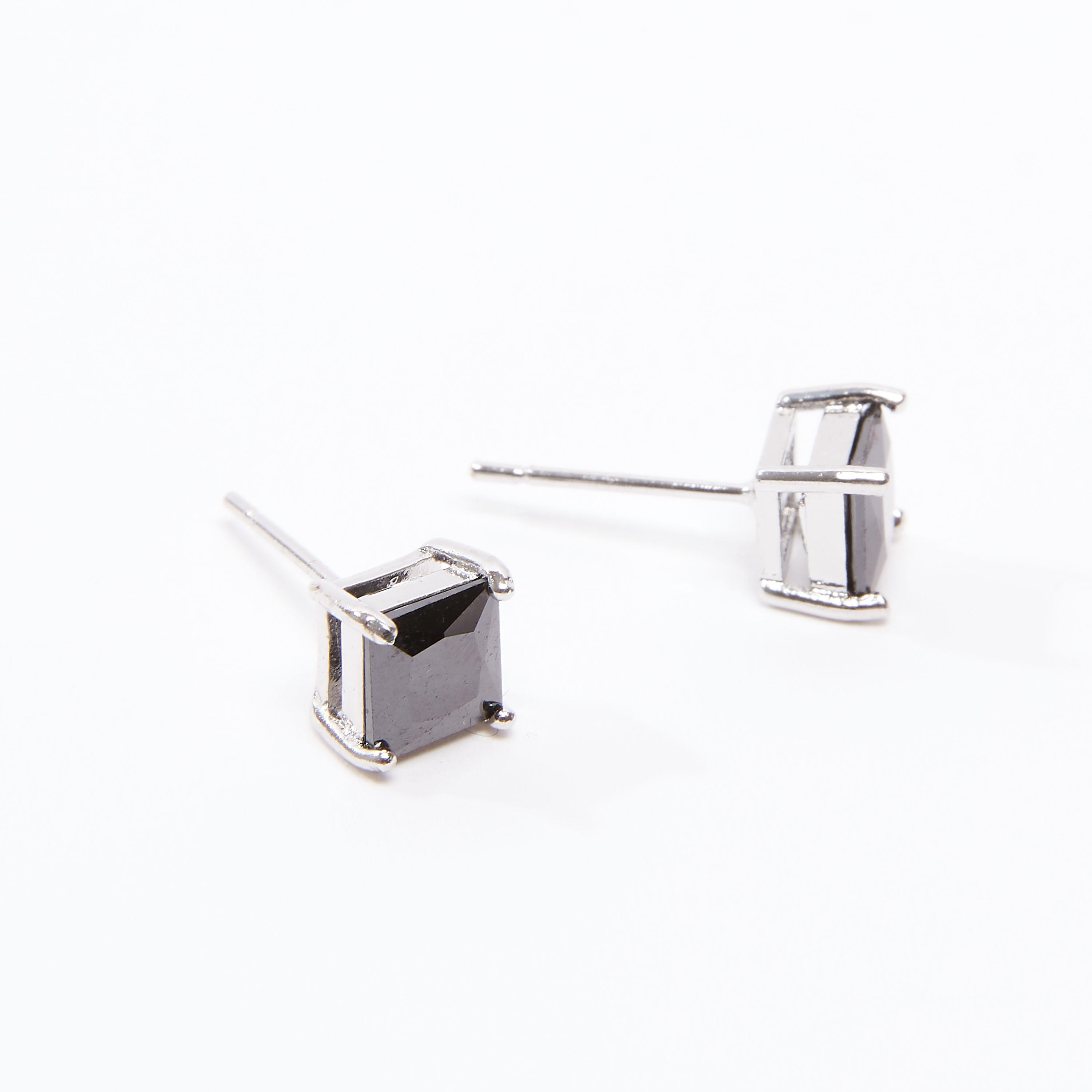 أقراط أزرار بتزيينات ميتاليك مع مكبس إغلاق-women-clothingaccessories-novelties-image-3