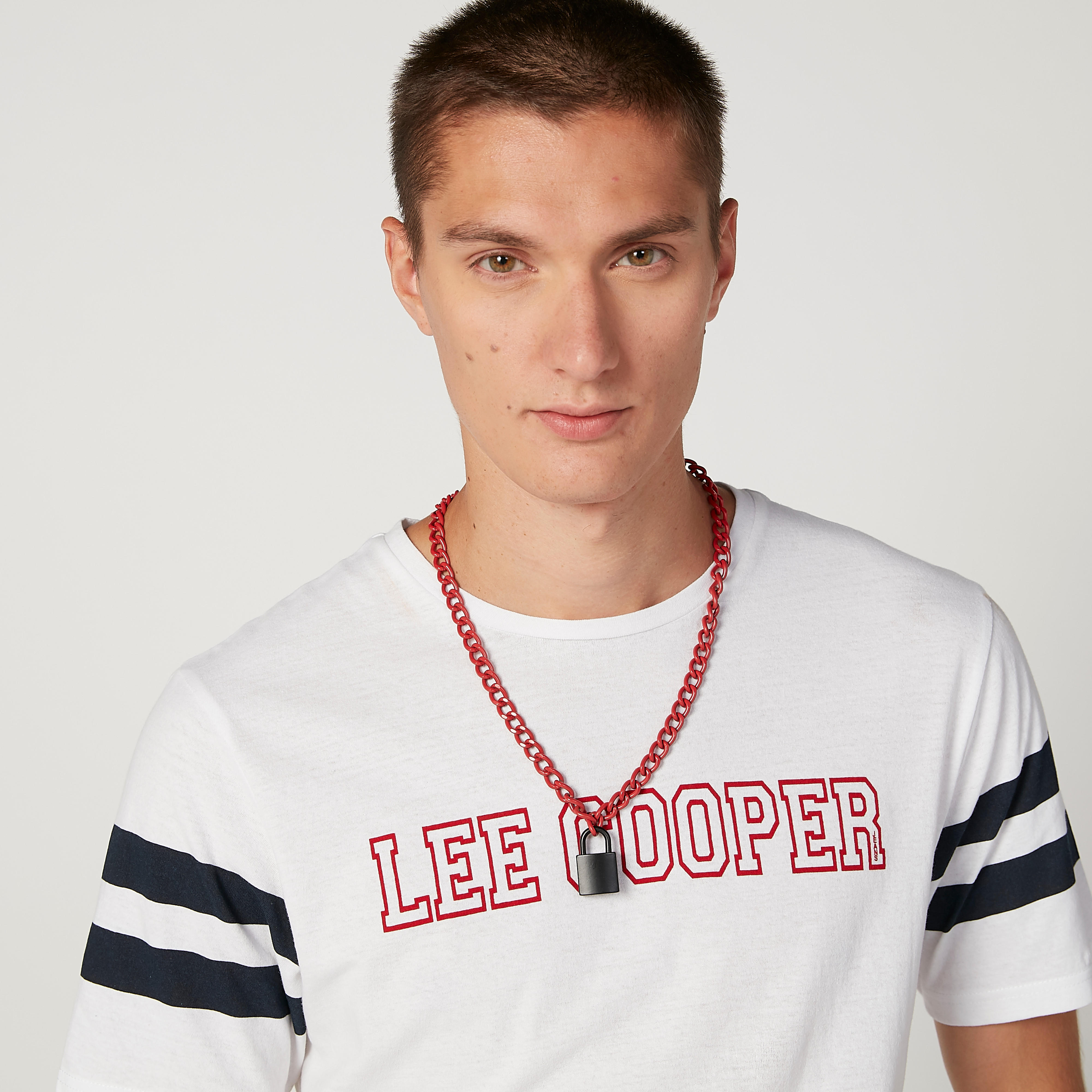 عقد ميتاليك بمشبك إغلاق-men-watchesandjewellery-necklacesandpendants-image-2