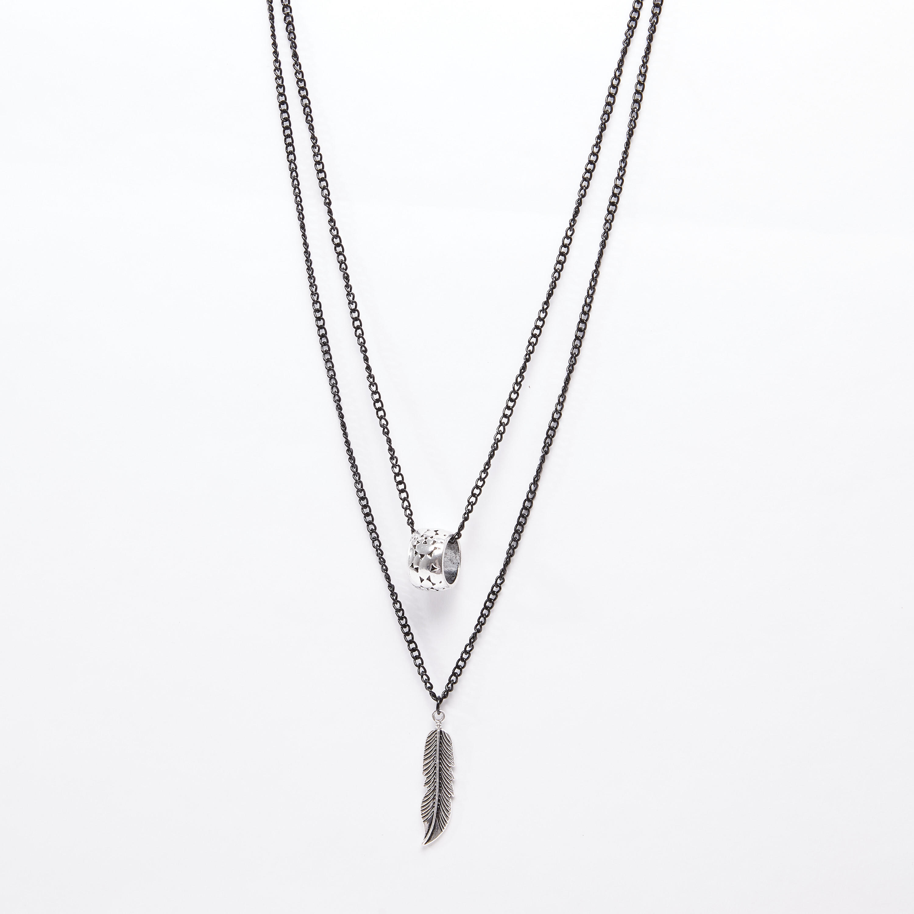 عقد متعدد الطبقات مزيّن بمشبك إغلاق-men-watchesandjewellery-necklacesandpendants-image-1