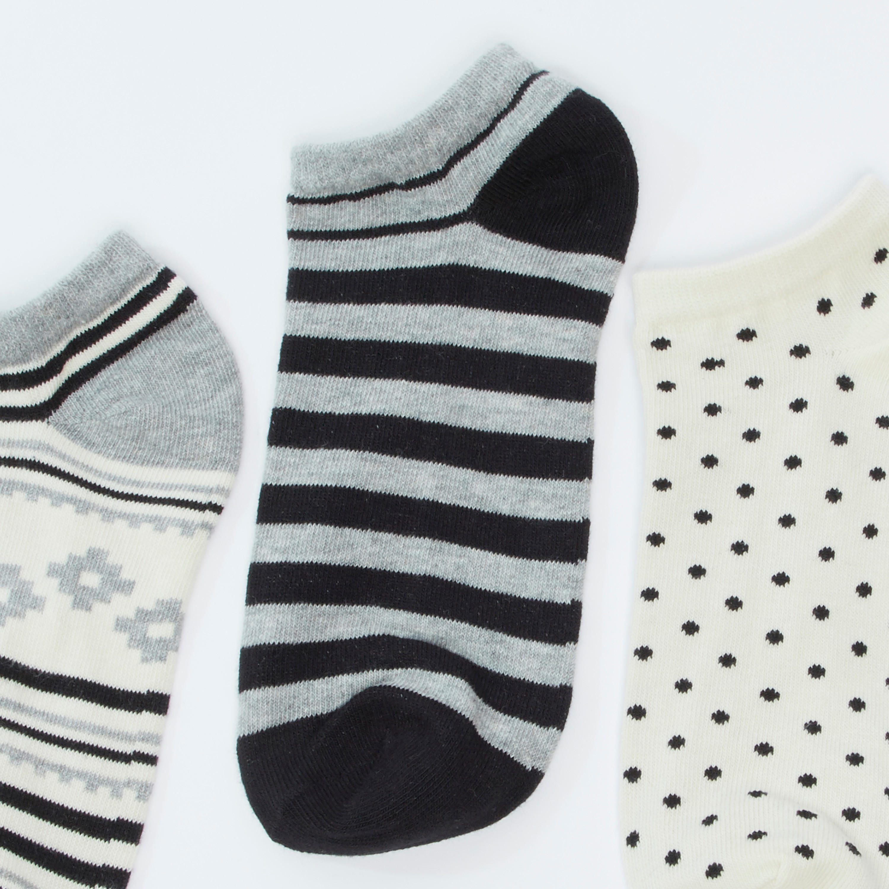 جوارب بطول الكاحل بحوّاف أساور وطبعات - طقم من 3 أزواج-women-socksandstockings-image-3