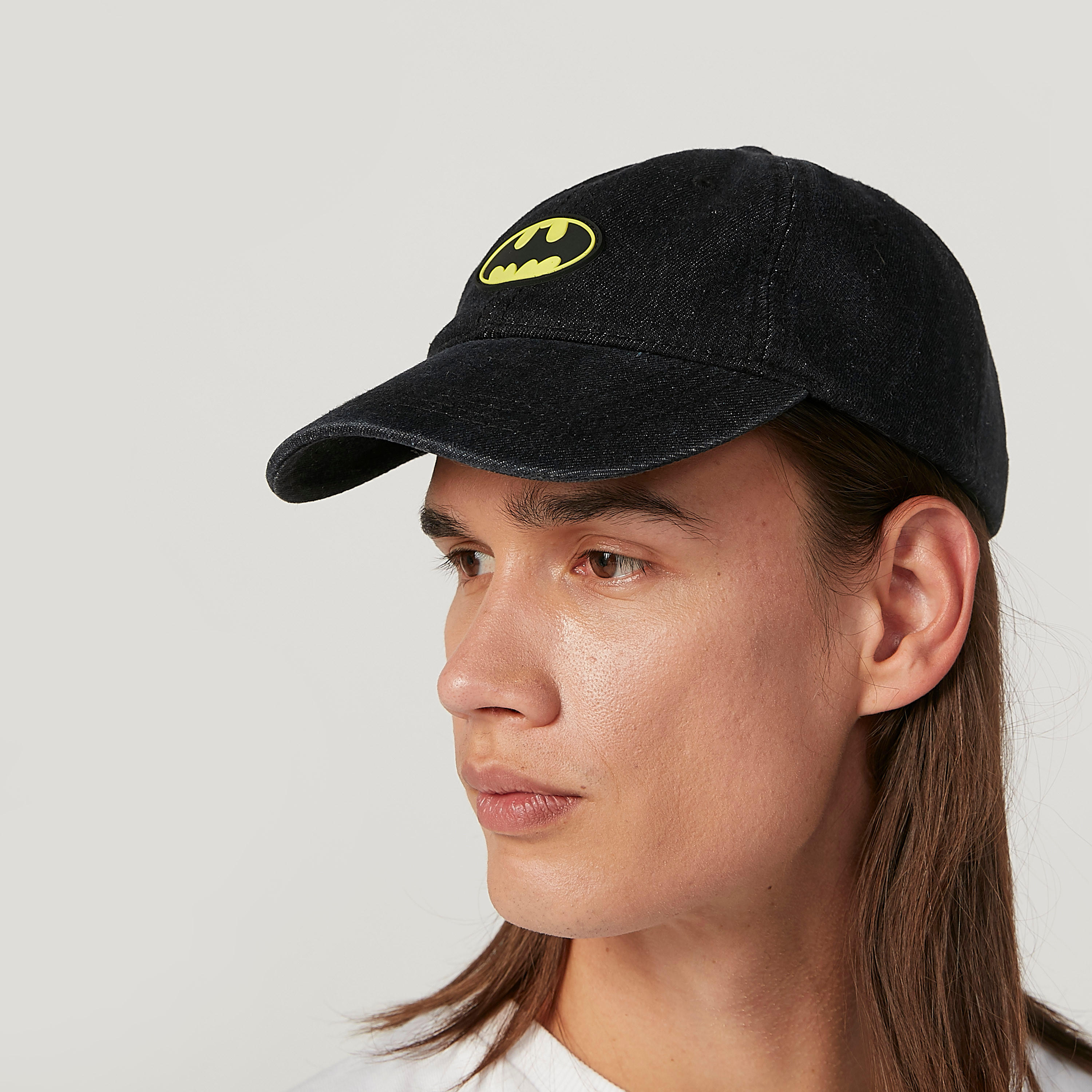 قبعة كاب بارزة الملمس بإبزيم إغلاق وتزيينات باتمان-men-caps-image-2