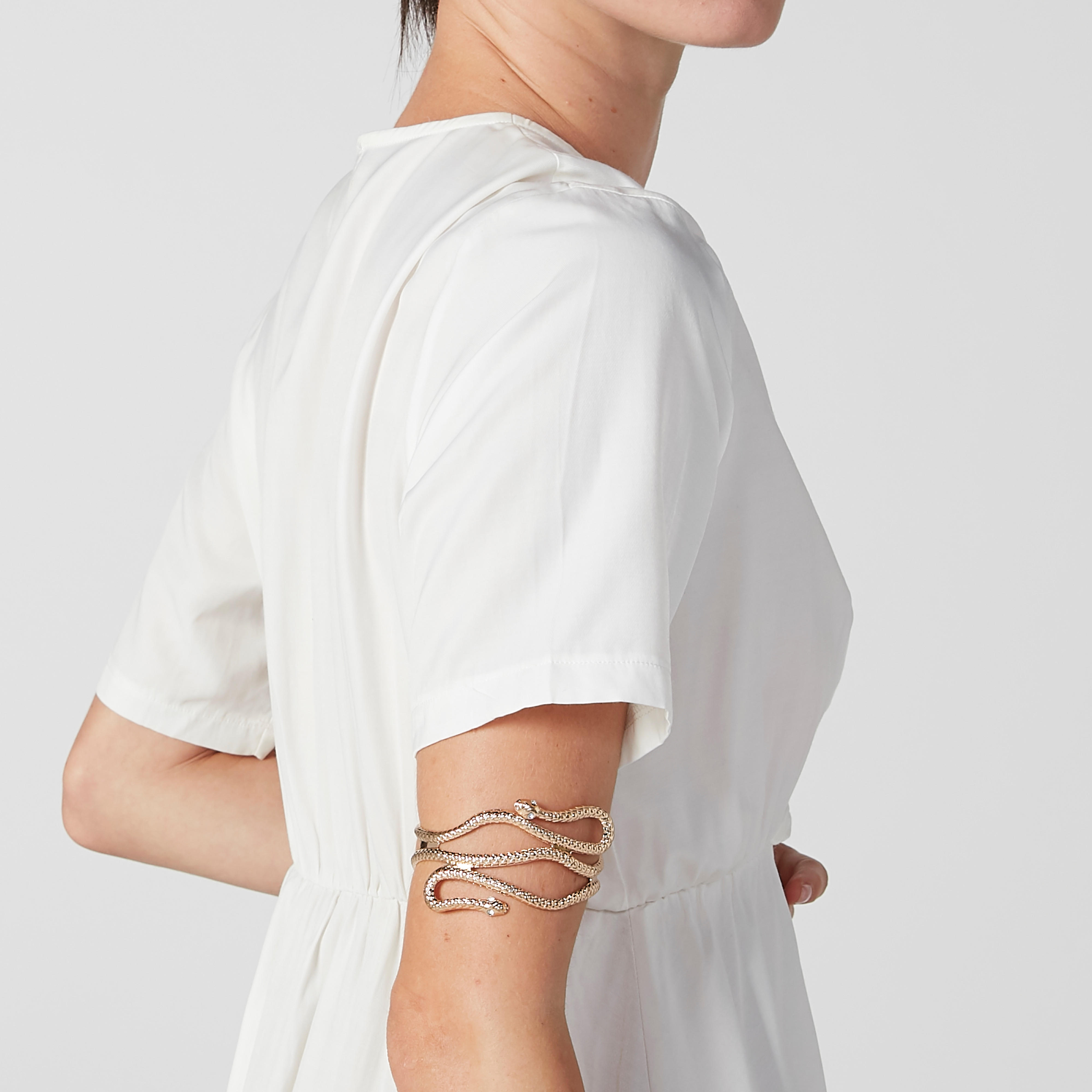 اساور مزيّنة-women-watchesandjewellery-jewellery-banglesandbracelets-image-3