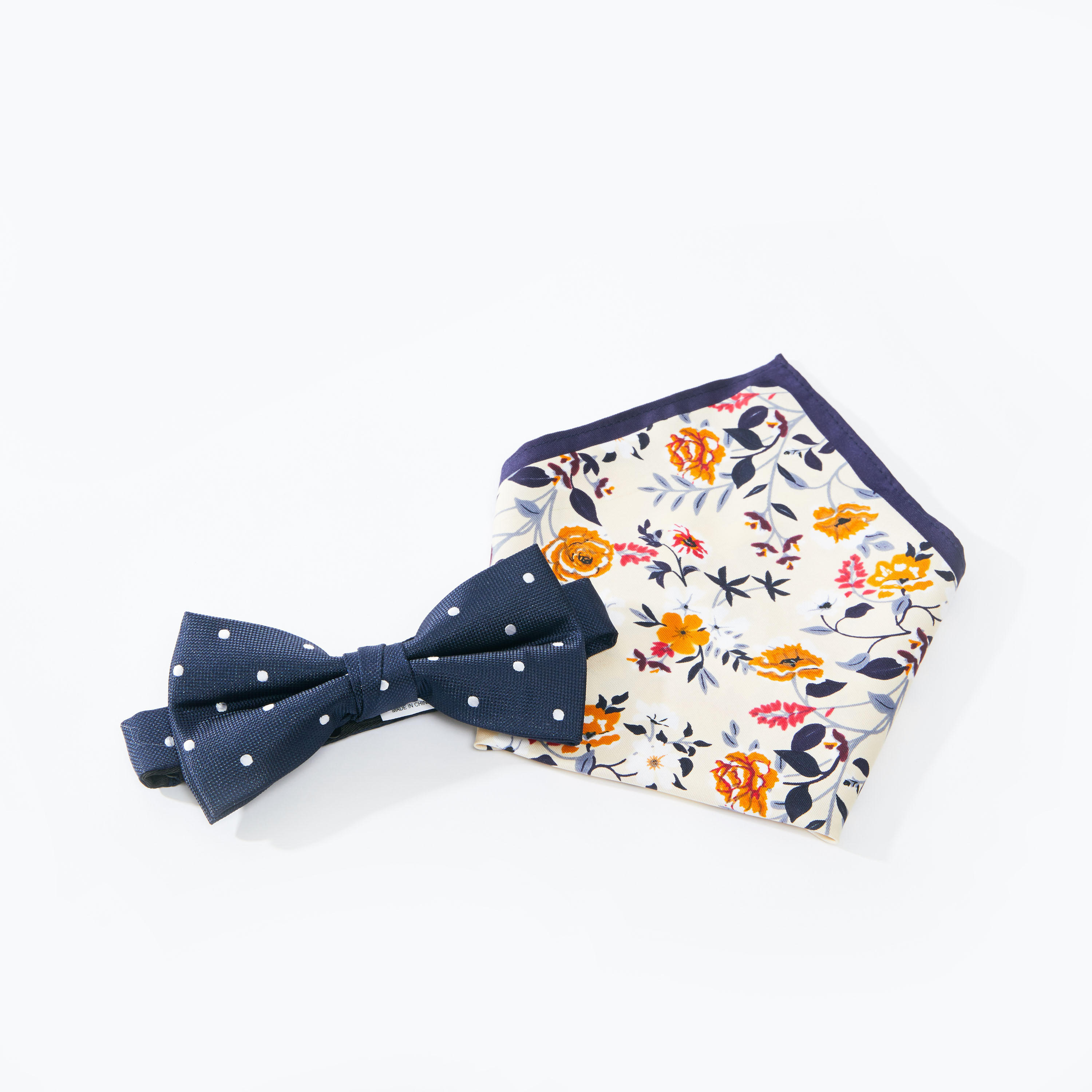 طقم بابيون ومنديل جيب بطبعات-men-tiesandcufflinks-pocketsquares-image-1
