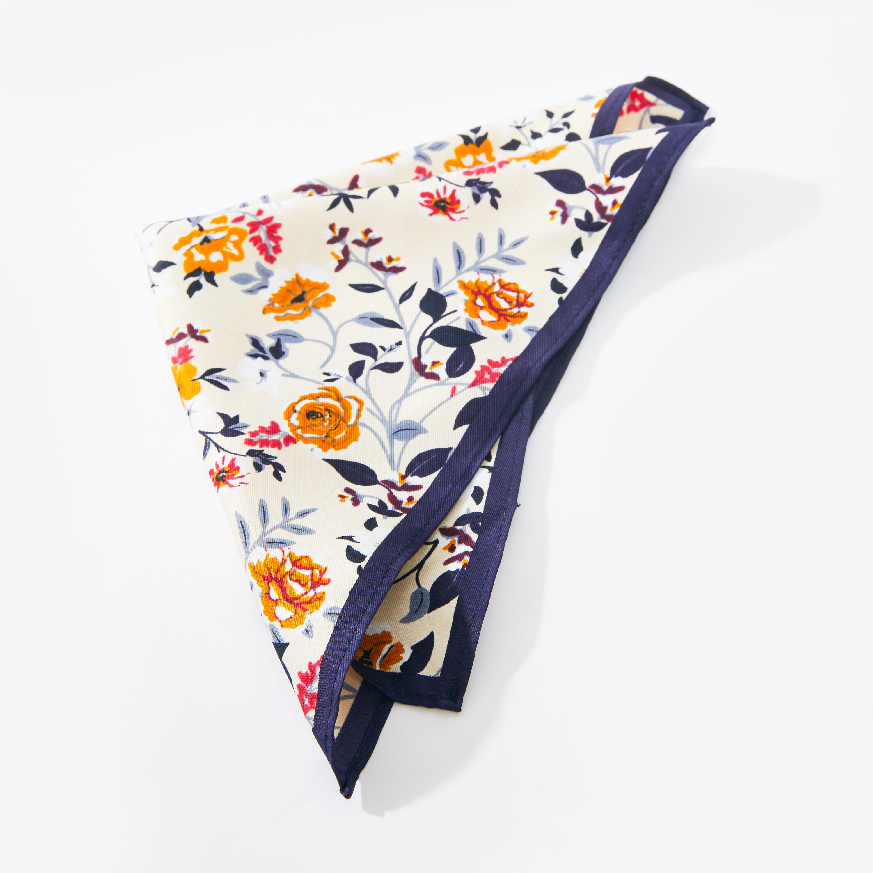 طقم بابيون ومنديل جيب بطبعات-men-tiesandcufflinks-pocketsquares-image-4