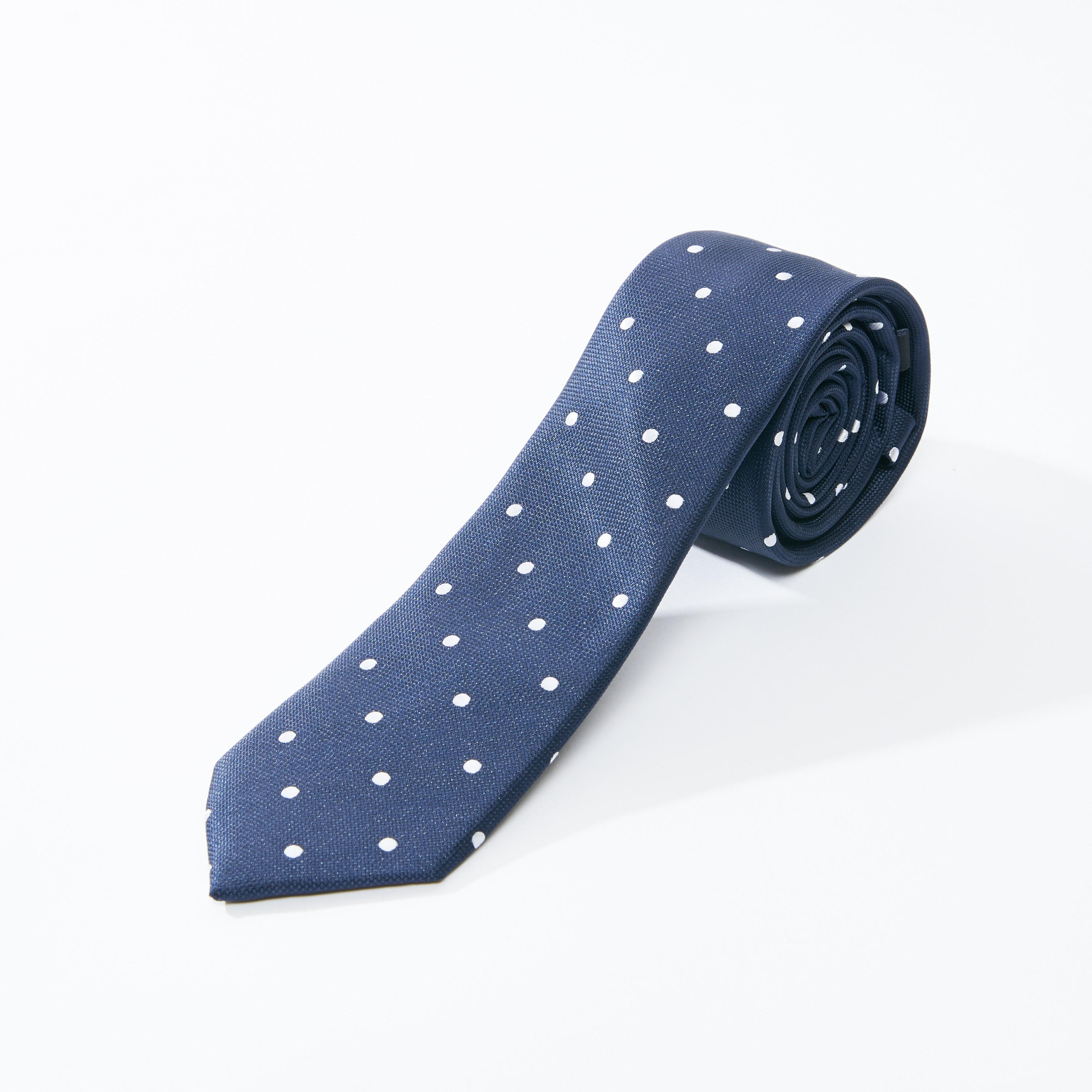 ربطة عنق عادية بطبعات منقّطة وحلقة تثبيت-men-tiesandcufflinks-pocketsquares-image-4