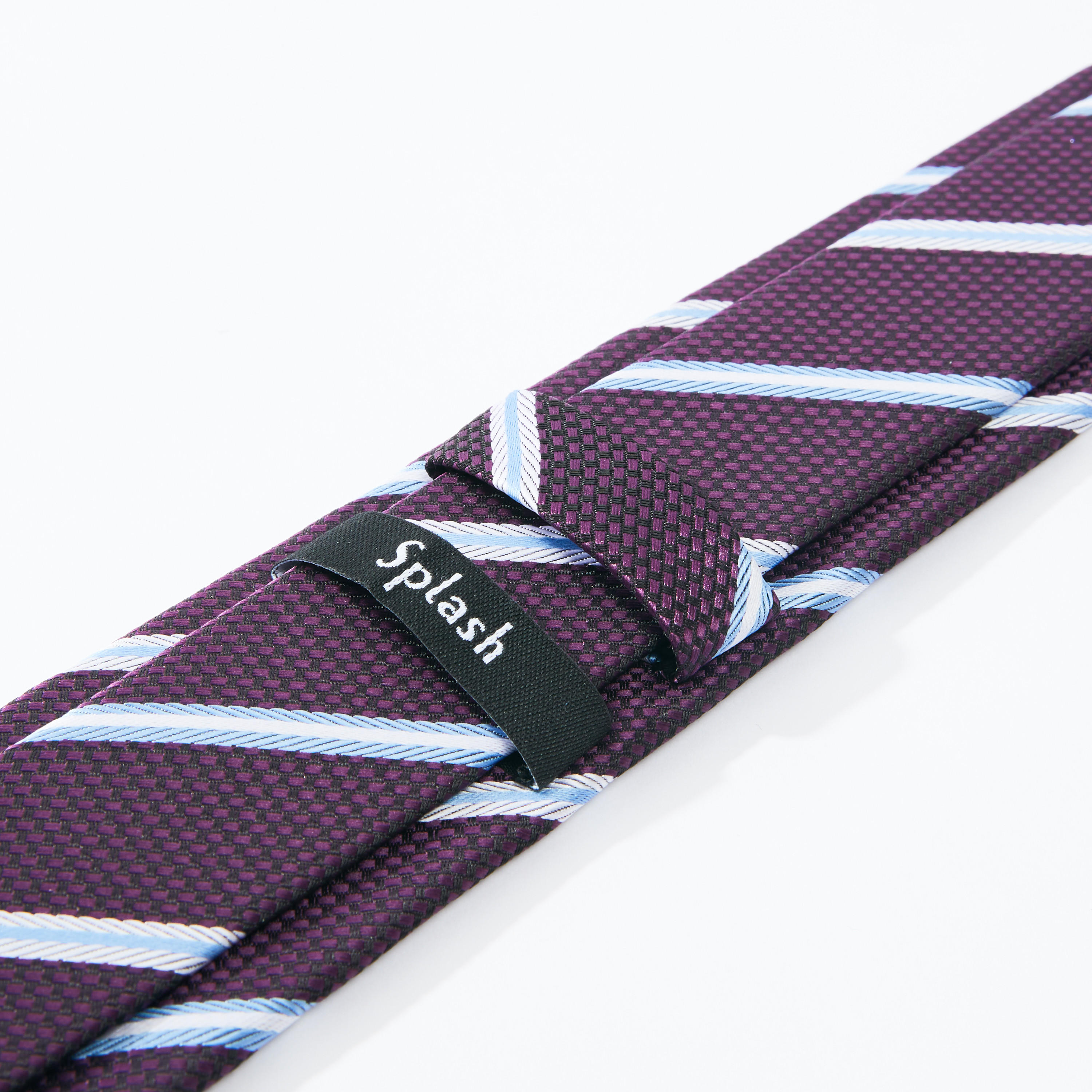 ربطة عنق عادية مقلّمة بمشبك تثبيت-men-tiesandcufflinks-pocketsquares-image-2