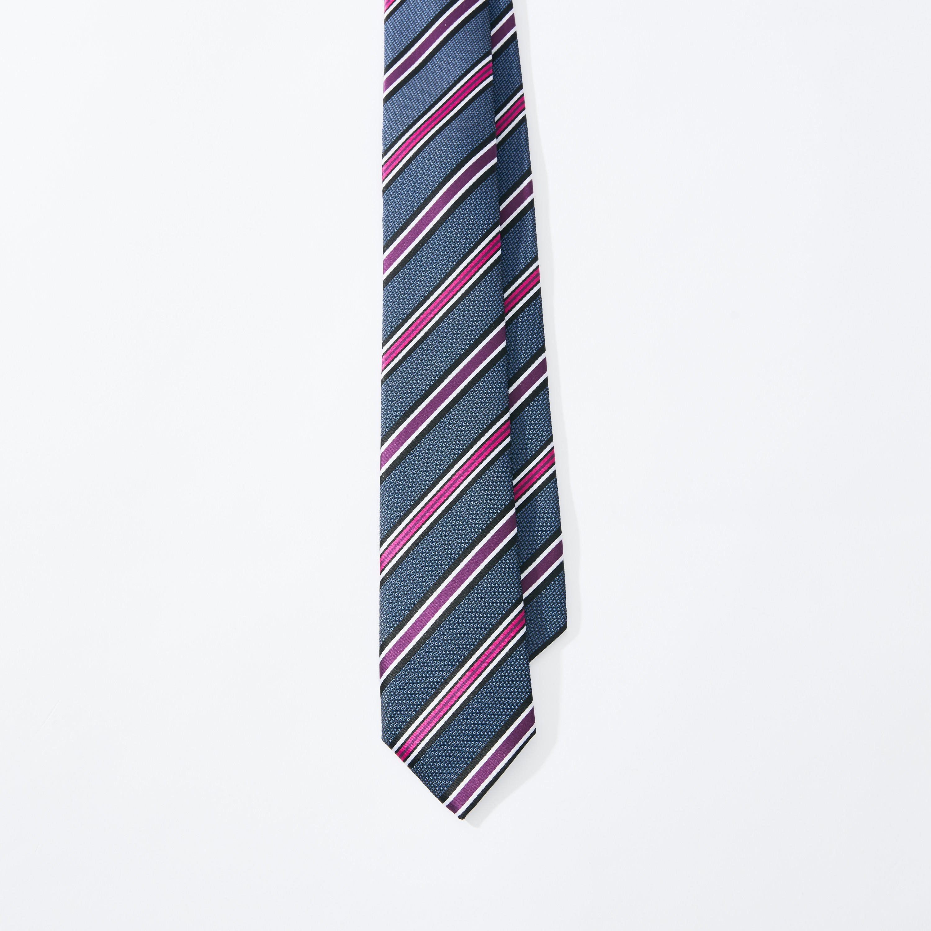 ربطة عنق عادية مقلّمة بحلقة تثبيت-men-tiesandcufflinks-pocketsquares-image-1