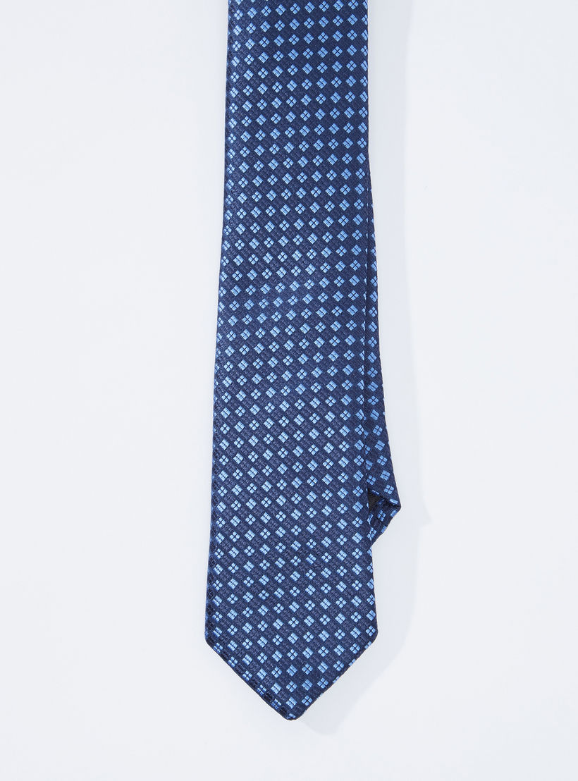 ربطة عنق عادية بحلقة تثبيت وطبعات-men-tiesandcufflinks-pocketsquares-image-1