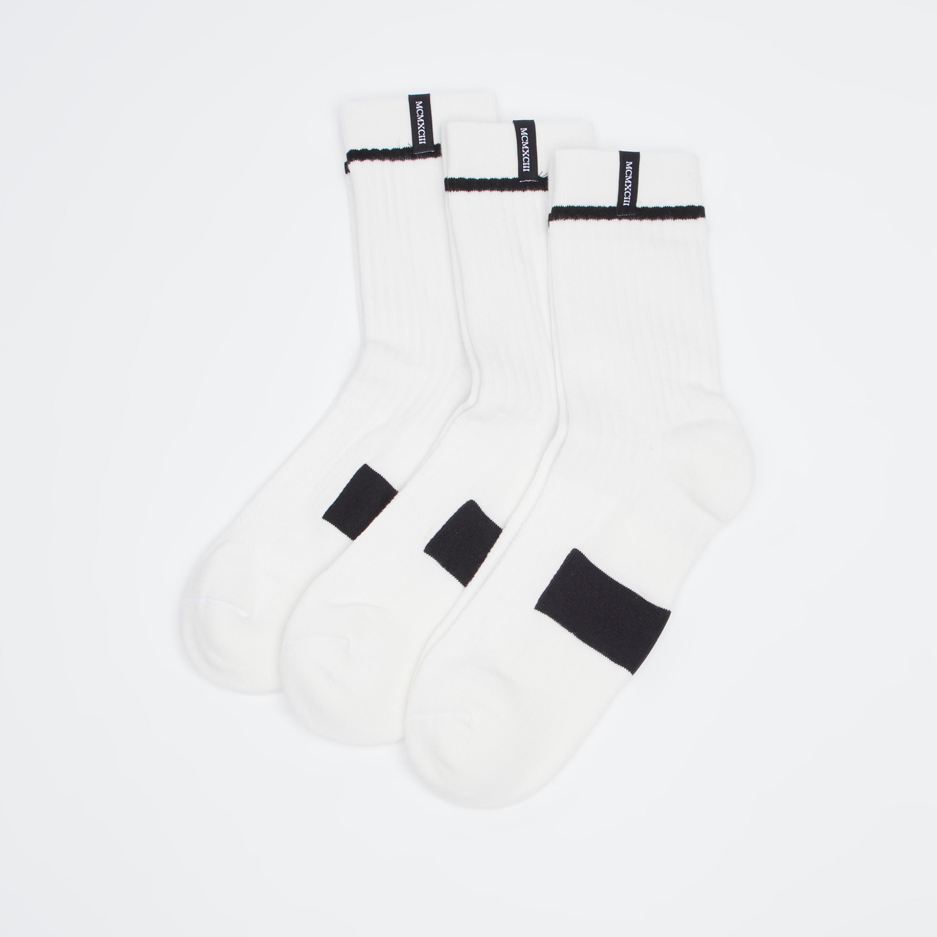 جوارب بارزة الملمس بطول ربلة الساق - طقم من 3 أزواج-men-socks-image-1