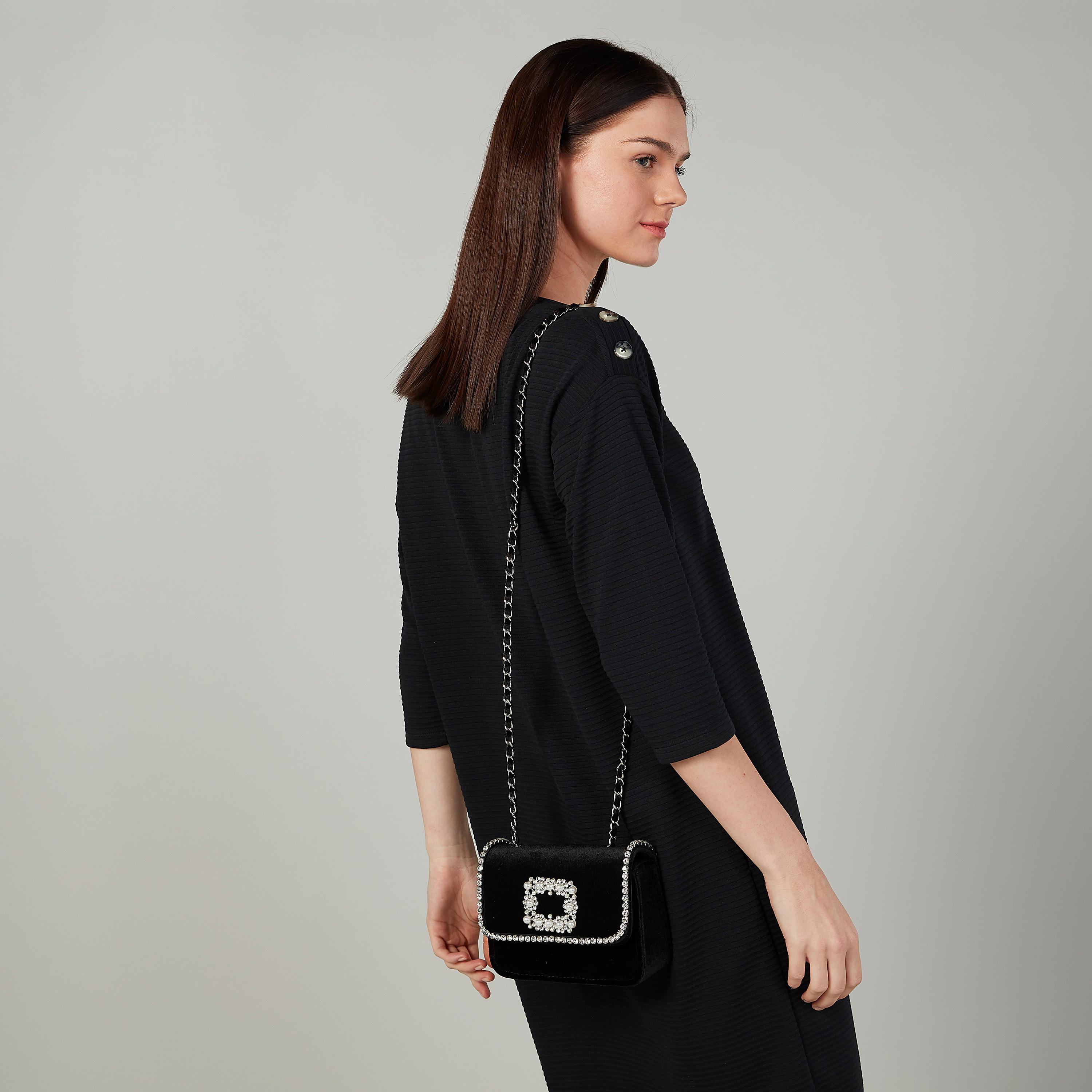 شنطة ساتشيل بزر إغلاق مغناطيسي وسلسلة ميتاليك-women-bagsandwallets-handbags-image-2