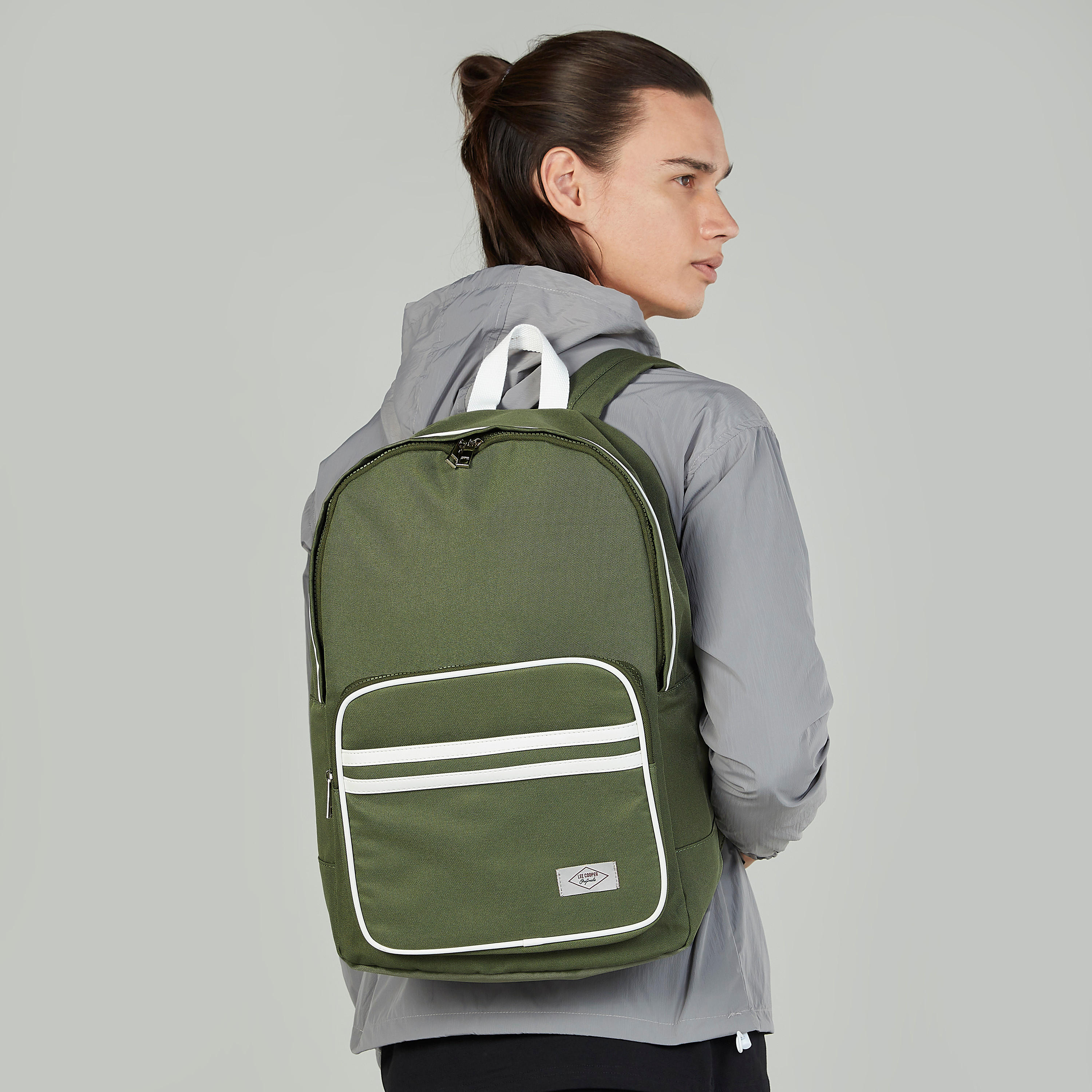 شنطة ظهر بارزة الملمس بسحاب إغلاق وحمّالات قابلة للتعديل من لي كوبر-men-bags-image-2