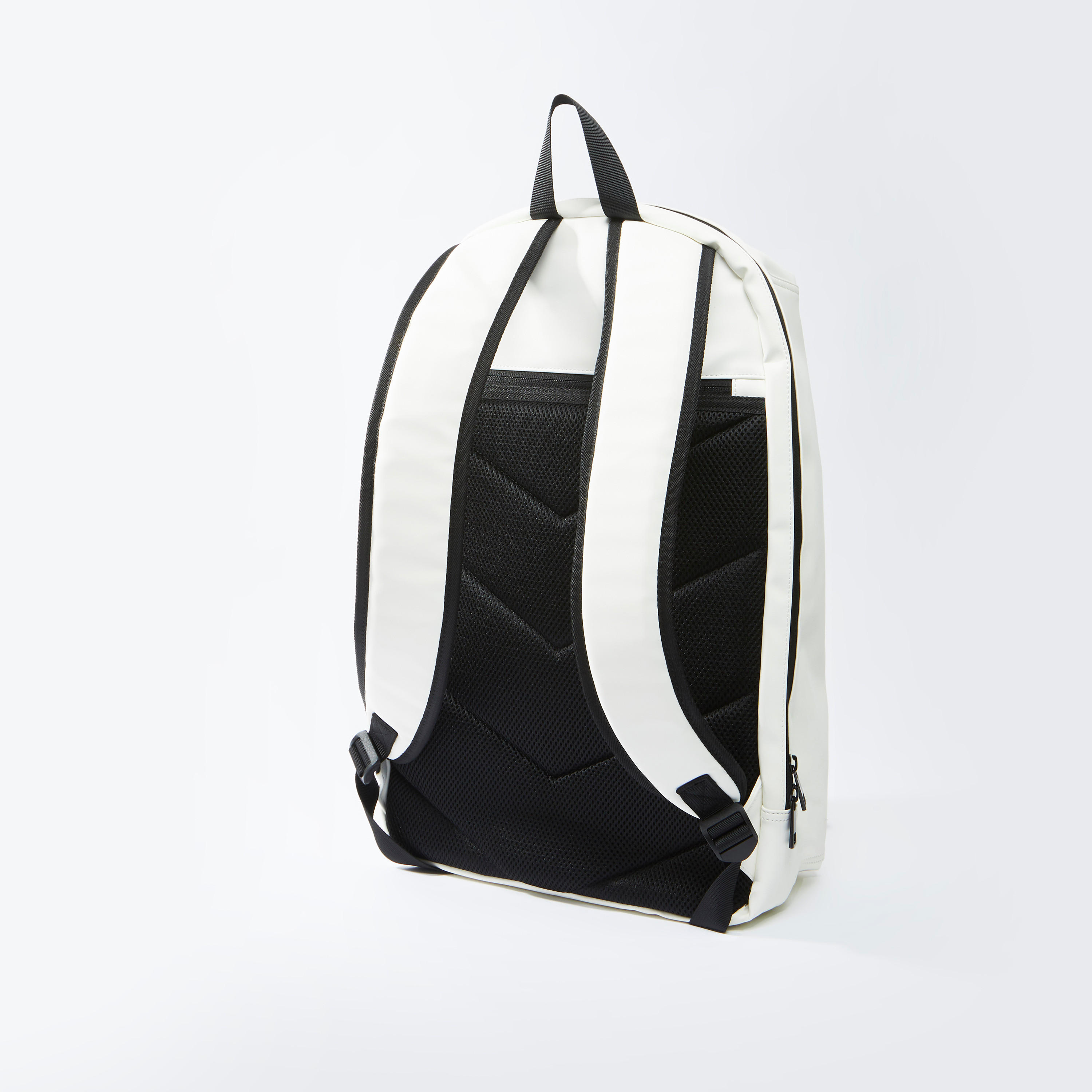 شنطة ظهر بسحّاب إغلاق وحمّالات قابلة للتعديل وطبعات من لي كوبر-men-bags-image-3