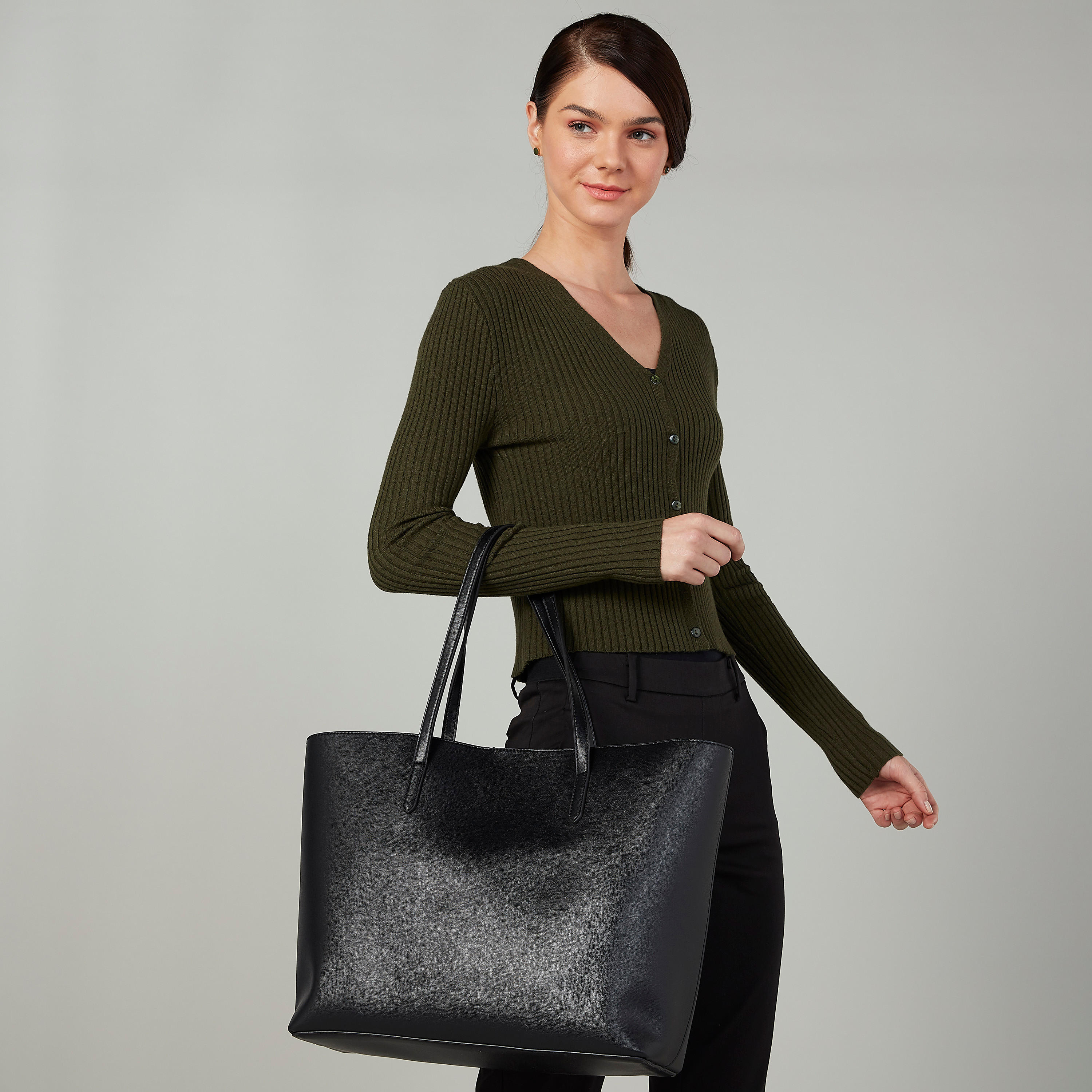 شنطة توتي سادة بزر إغلاق مغناطيسي ومقابض مزدوجة-women-bagsandwallets-handbags-image-2
