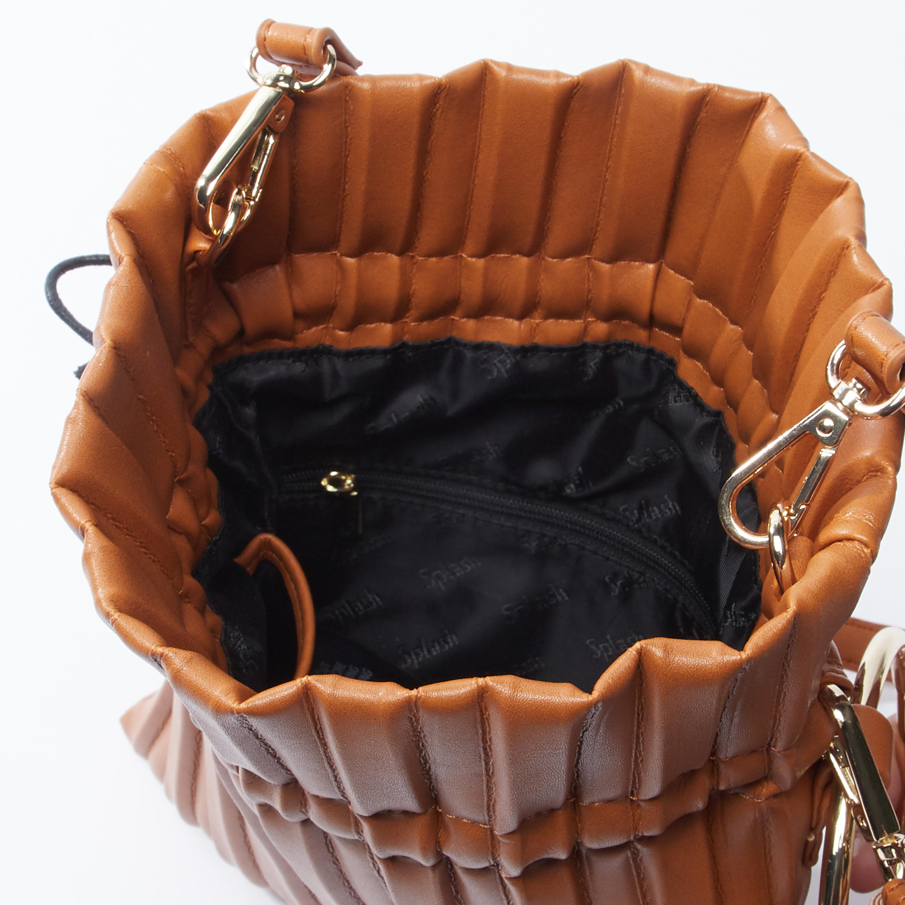 شنطة كروس بودي بملمس بارز وسحّاب إغلاق-women-bagsandwallets-handbags-image-1