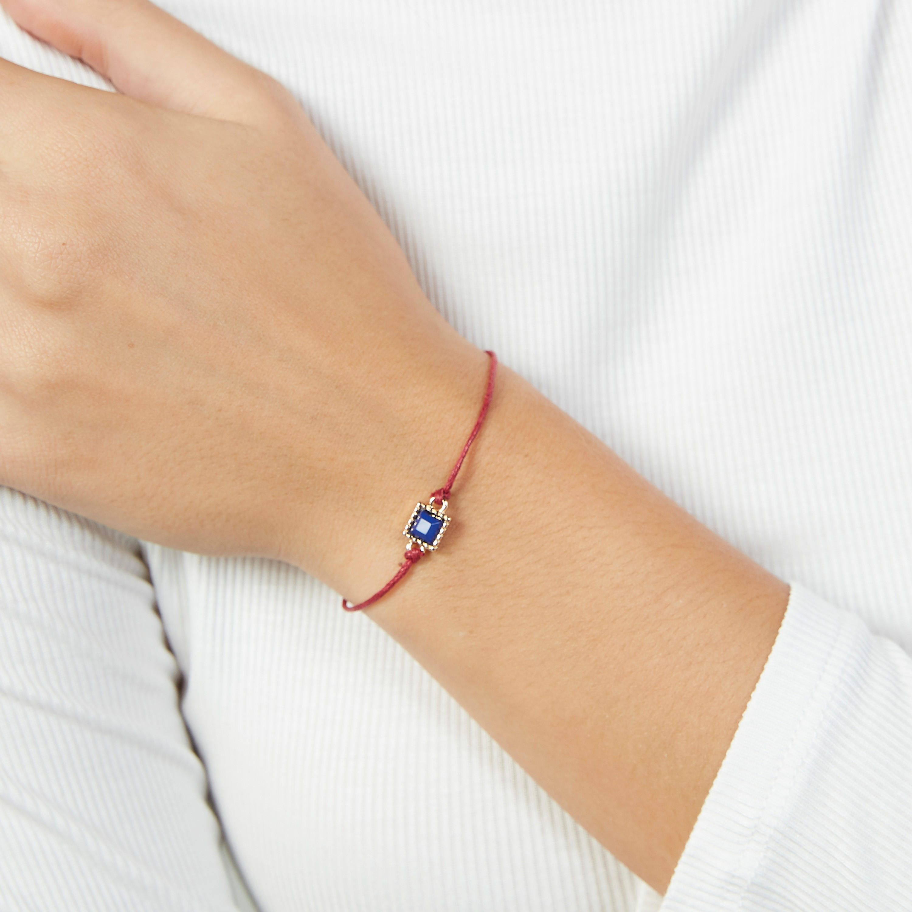 أساور مزينة بمشبك إغلاق - طقم من 5 قطع-women-watchesandjewellery-jewellery-banglesandbracelets-image-2